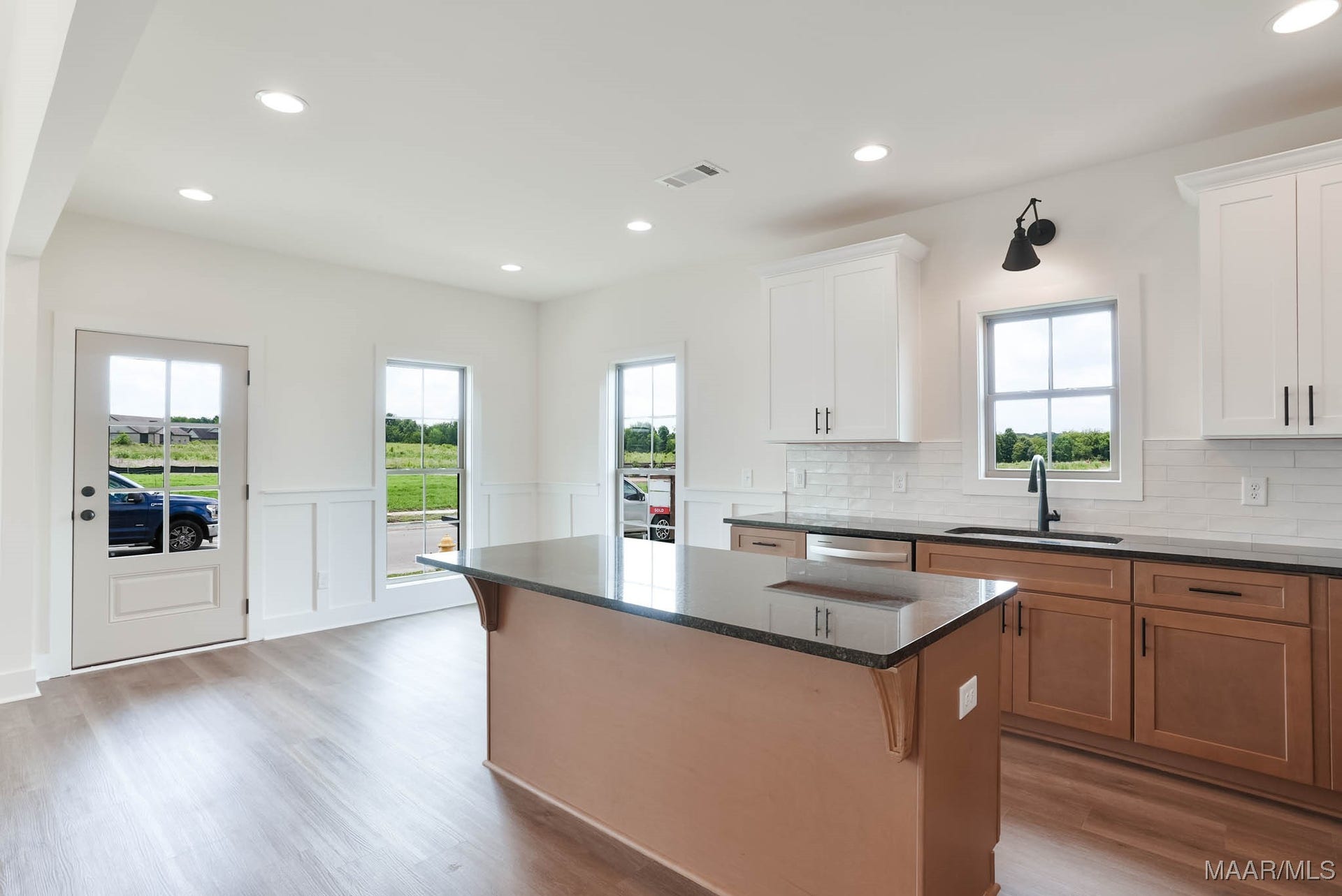 329 Ivy Avenue, Pike Road, AL 36064 329 Ivy Avenue, Pike Road, AL 36064