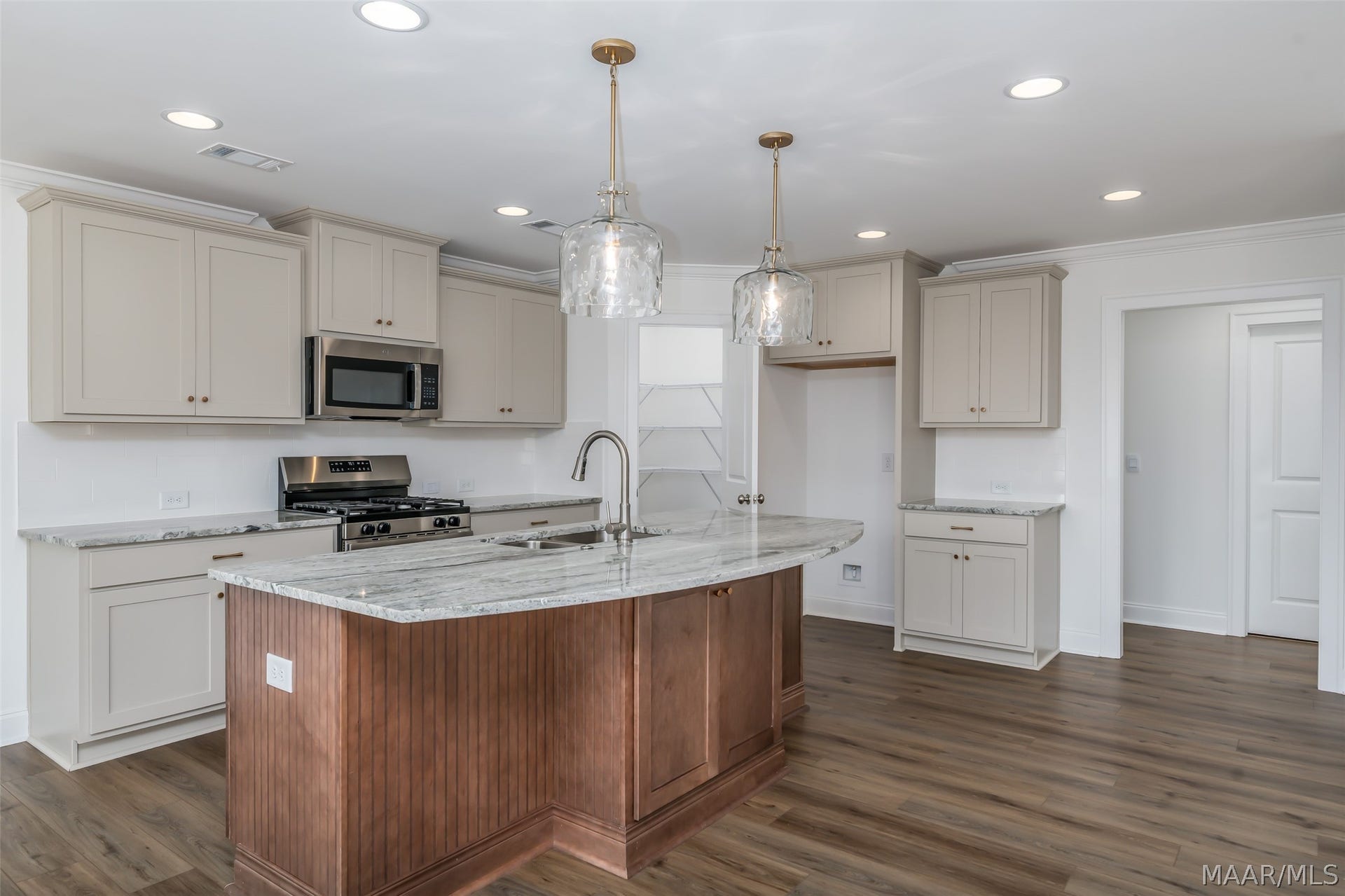 87 Woodbridge Way, Wetumpka, AL 36092
