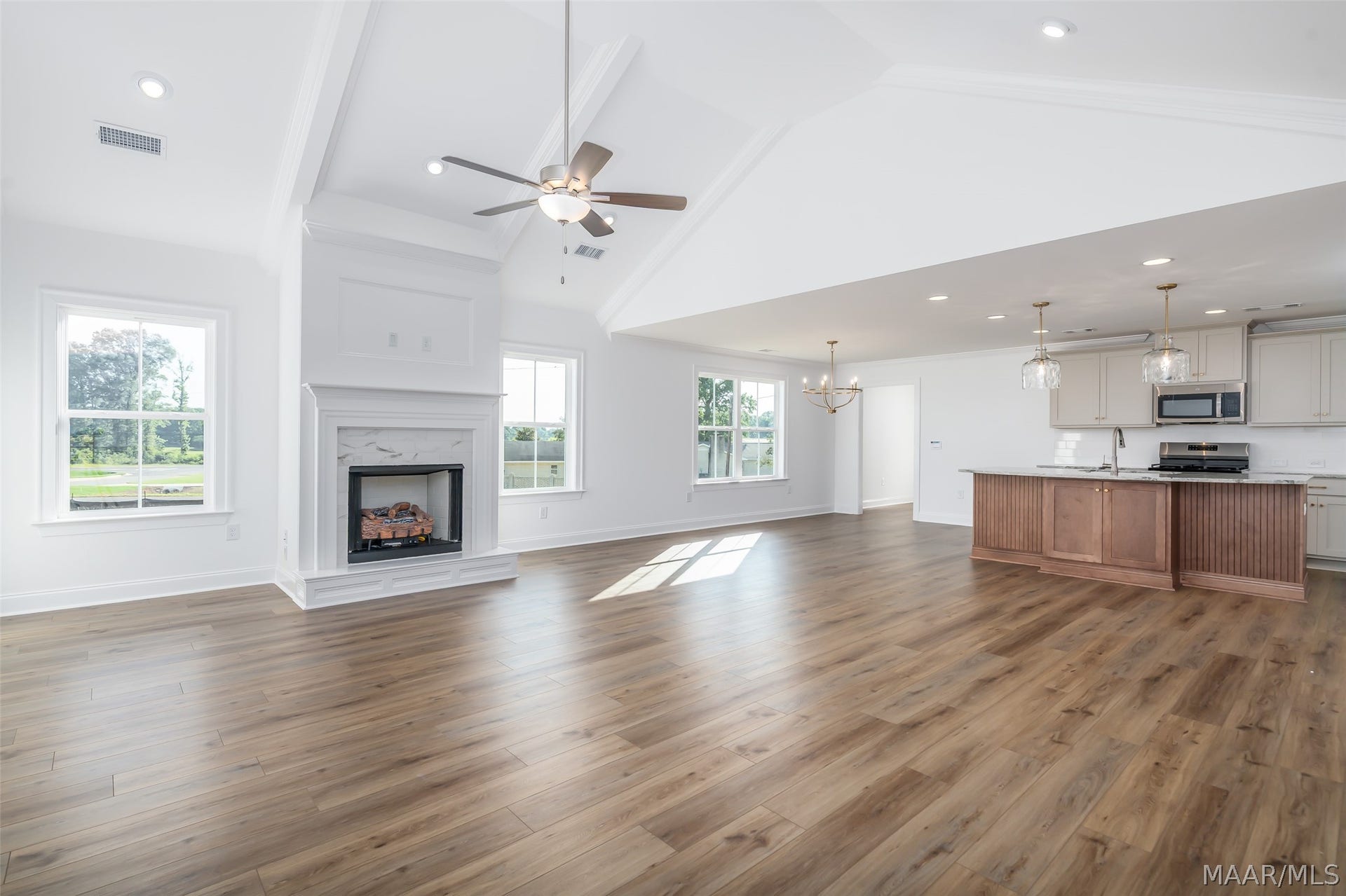 87 Woodbridge Way, Wetumpka, AL 36092