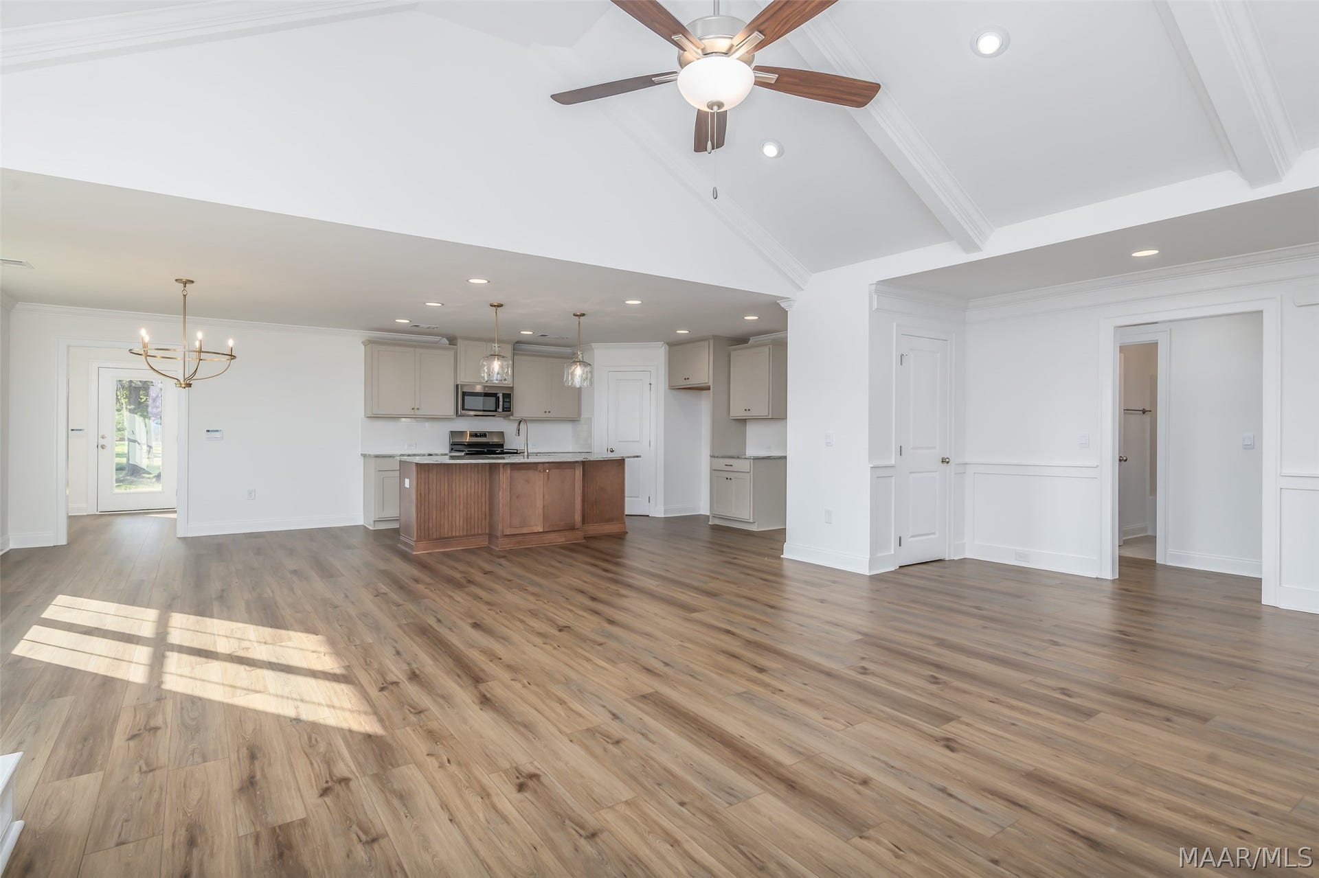 87 Woodbridge Way, Wetumpka, AL 36092
