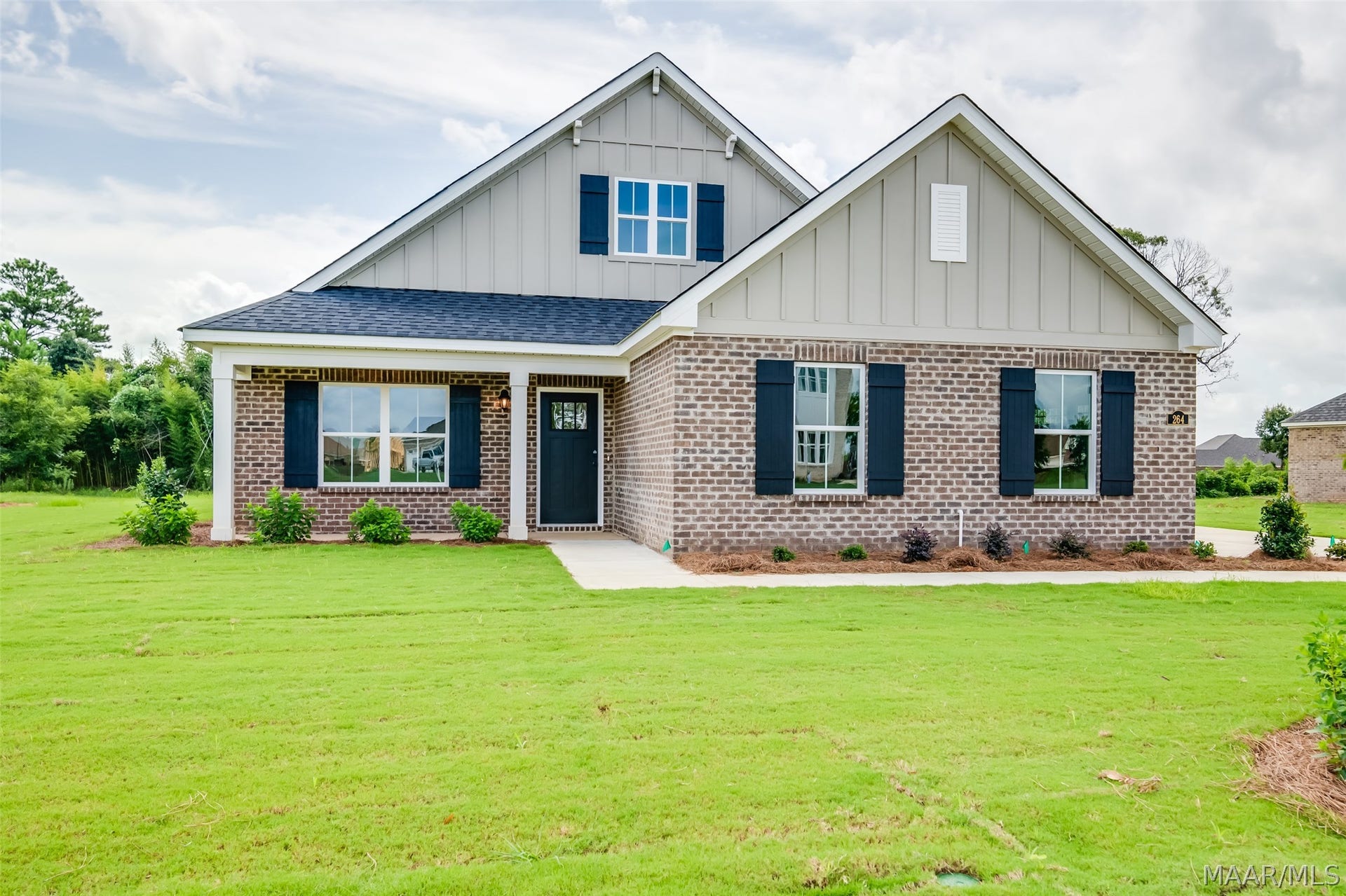 264 Hillston Drive, Wetumpka, AL 36093