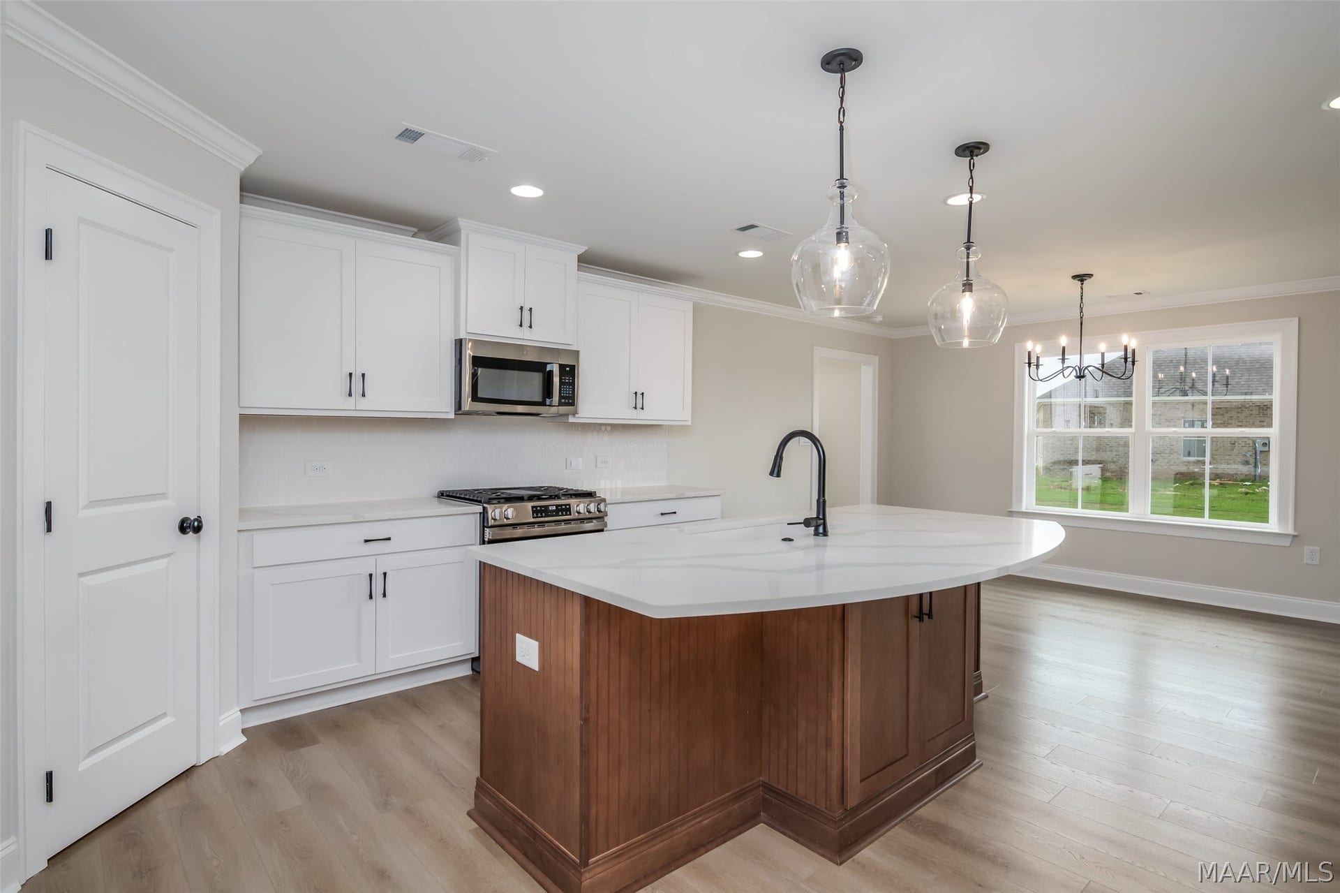 264 Hillston Drive, Wetumpka, AL 36093