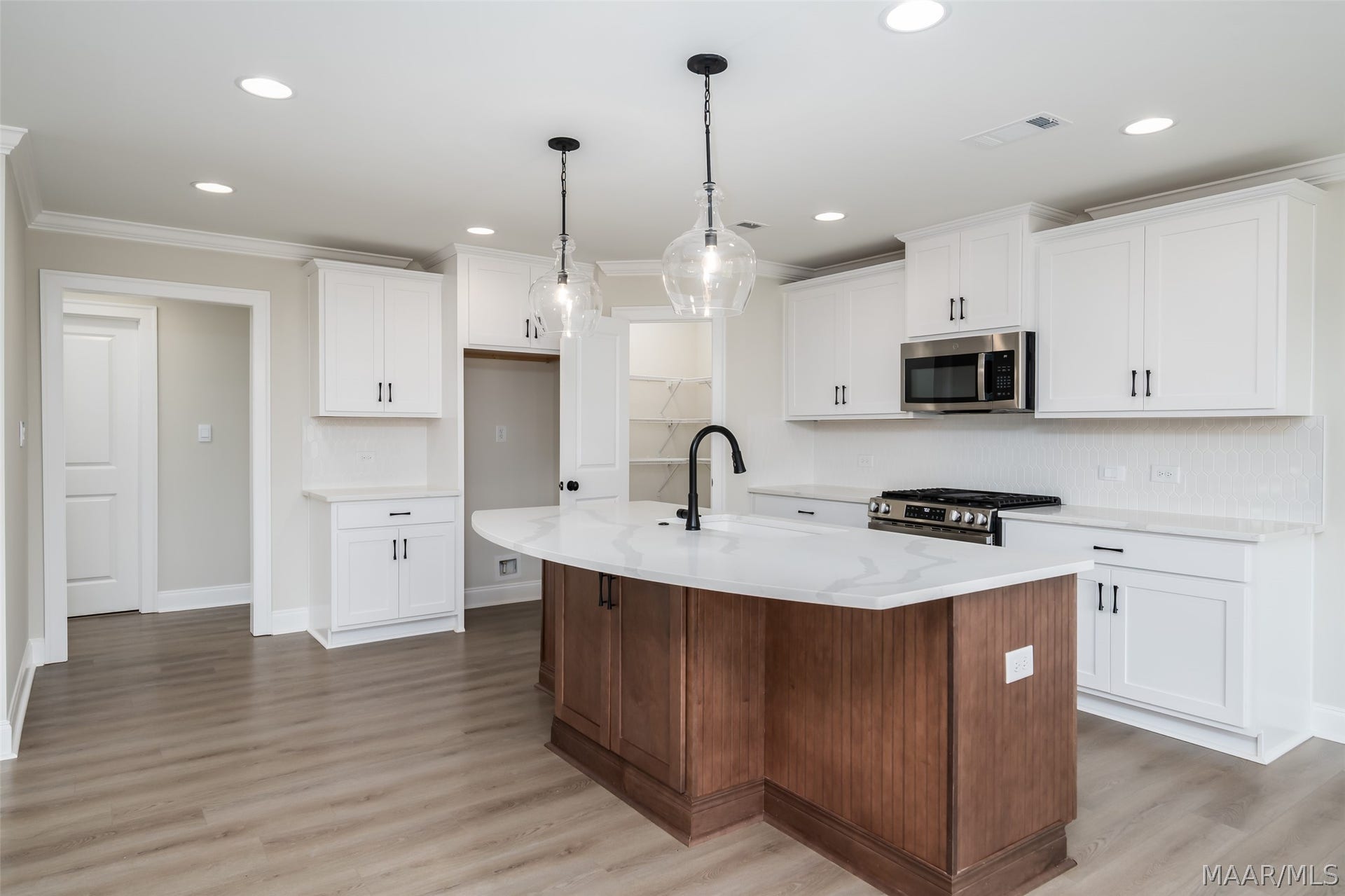 264 Hillston Drive, Wetumpka, AL 36093