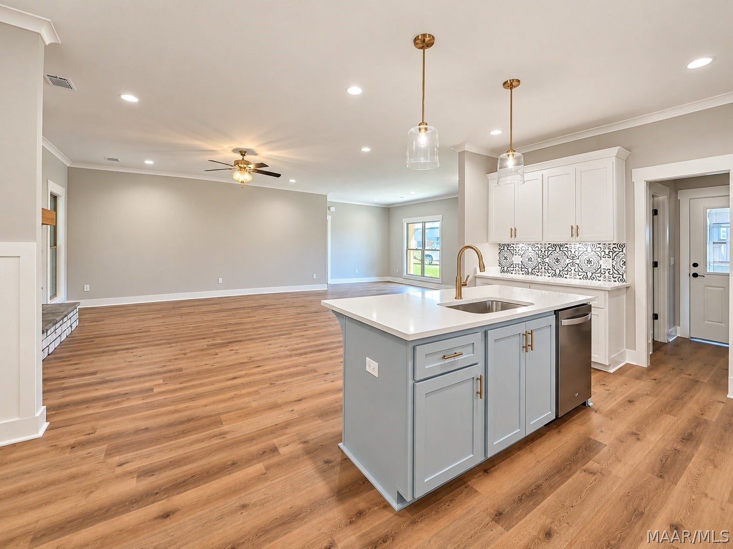 153 Trotter's View Road, Deatsville, AL 36022