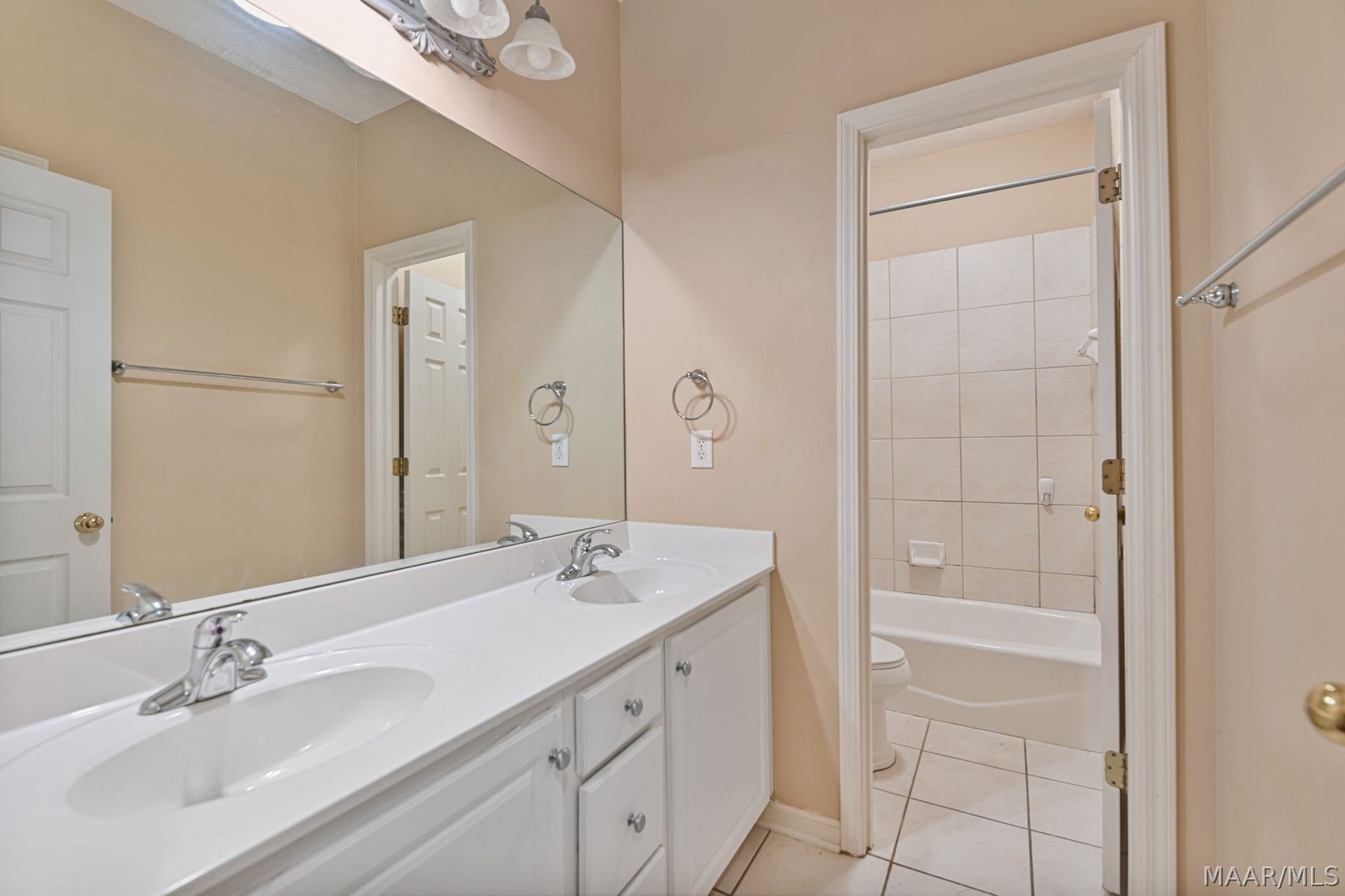 9161 CARTERS GROVE Way, Montgomery, AL 36116 9161 CARTERS GROVE Way, Montgomery, AL 36116