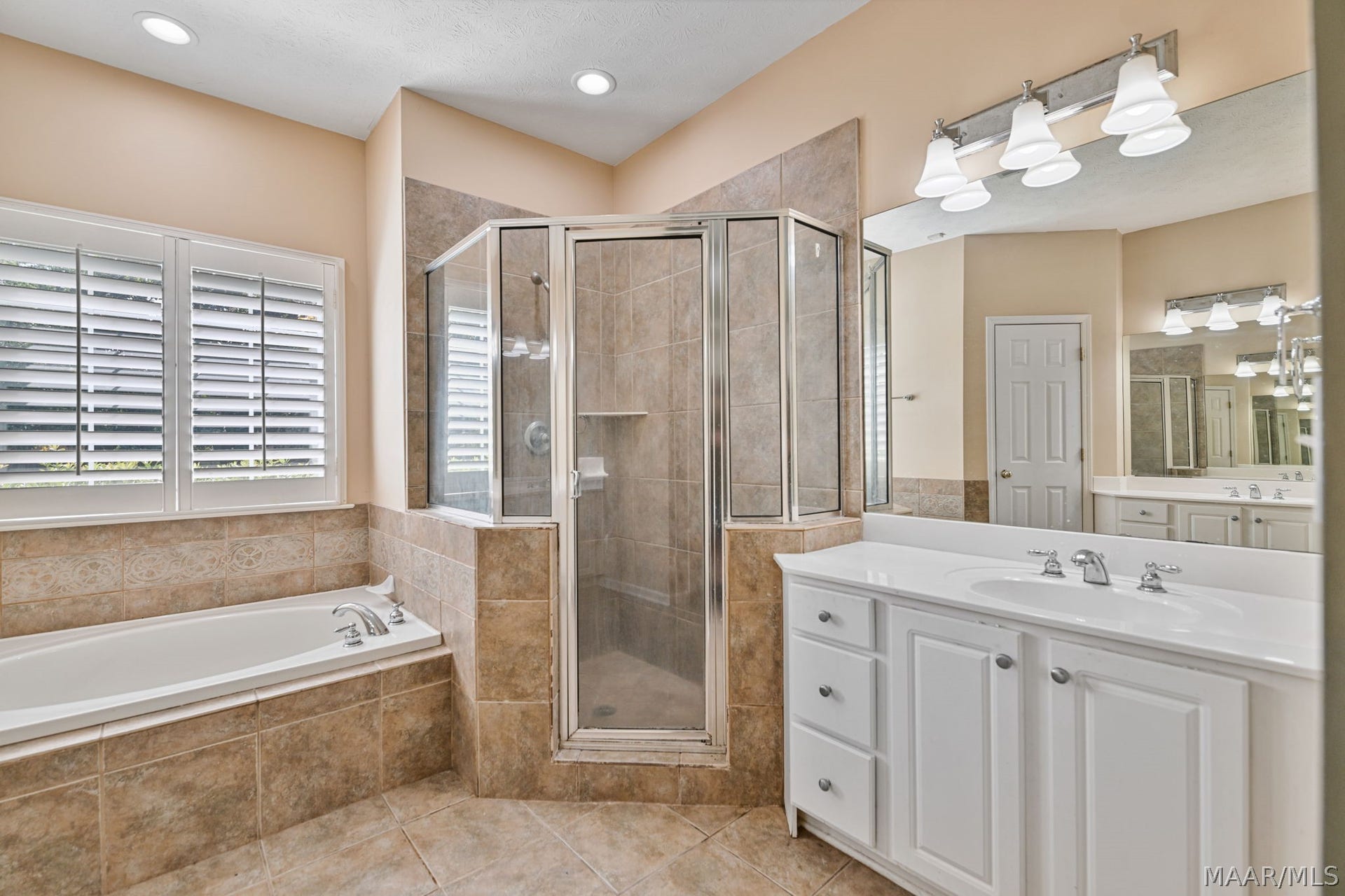 9161 CARTERS GROVE Way, Montgomery, AL 36116 9161 CARTERS GROVE Way, Montgomery, AL 36116