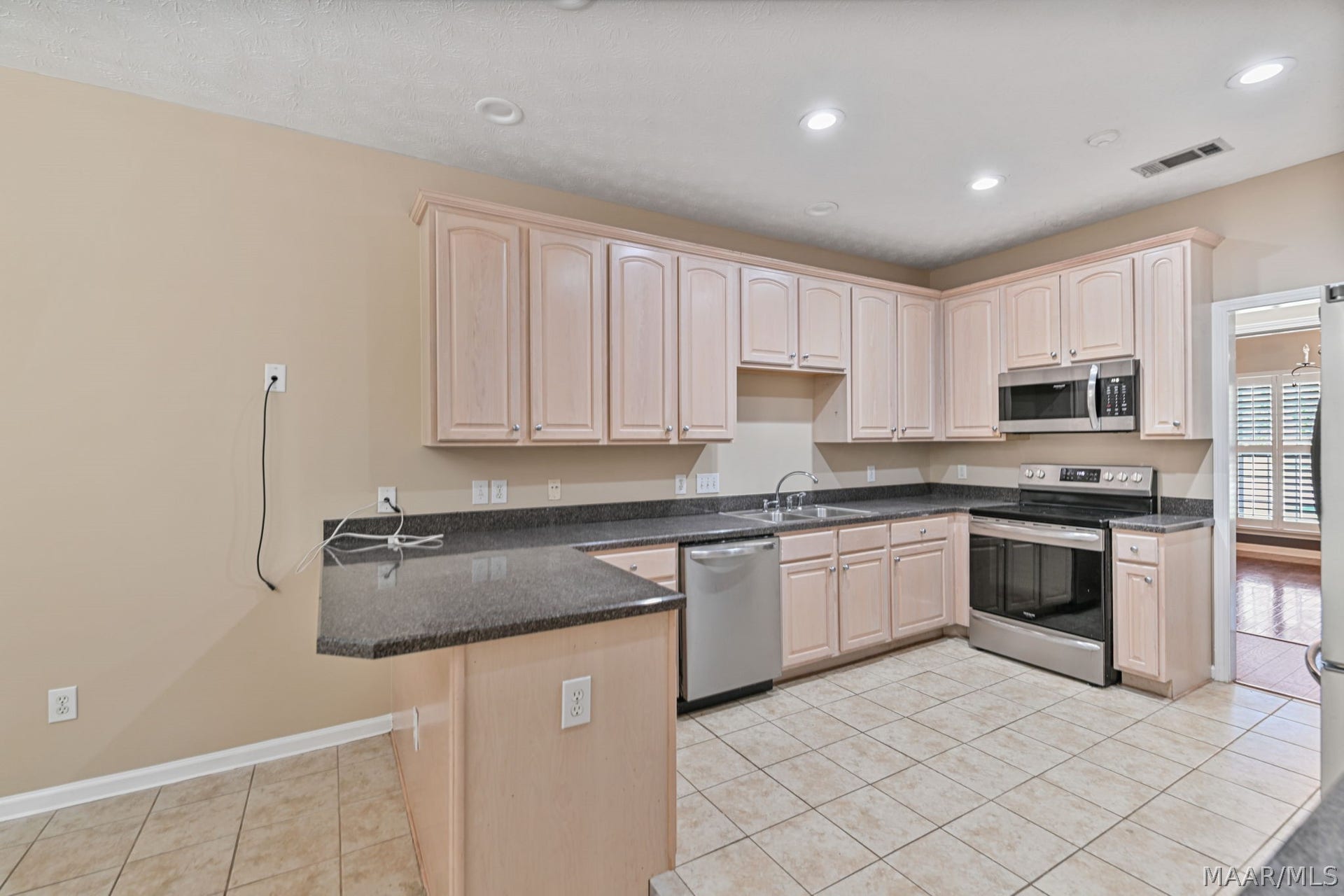 9161 CARTERS GROVE Way, Montgomery, AL 36116 9161 CARTERS GROVE Way, Montgomery, AL 36116