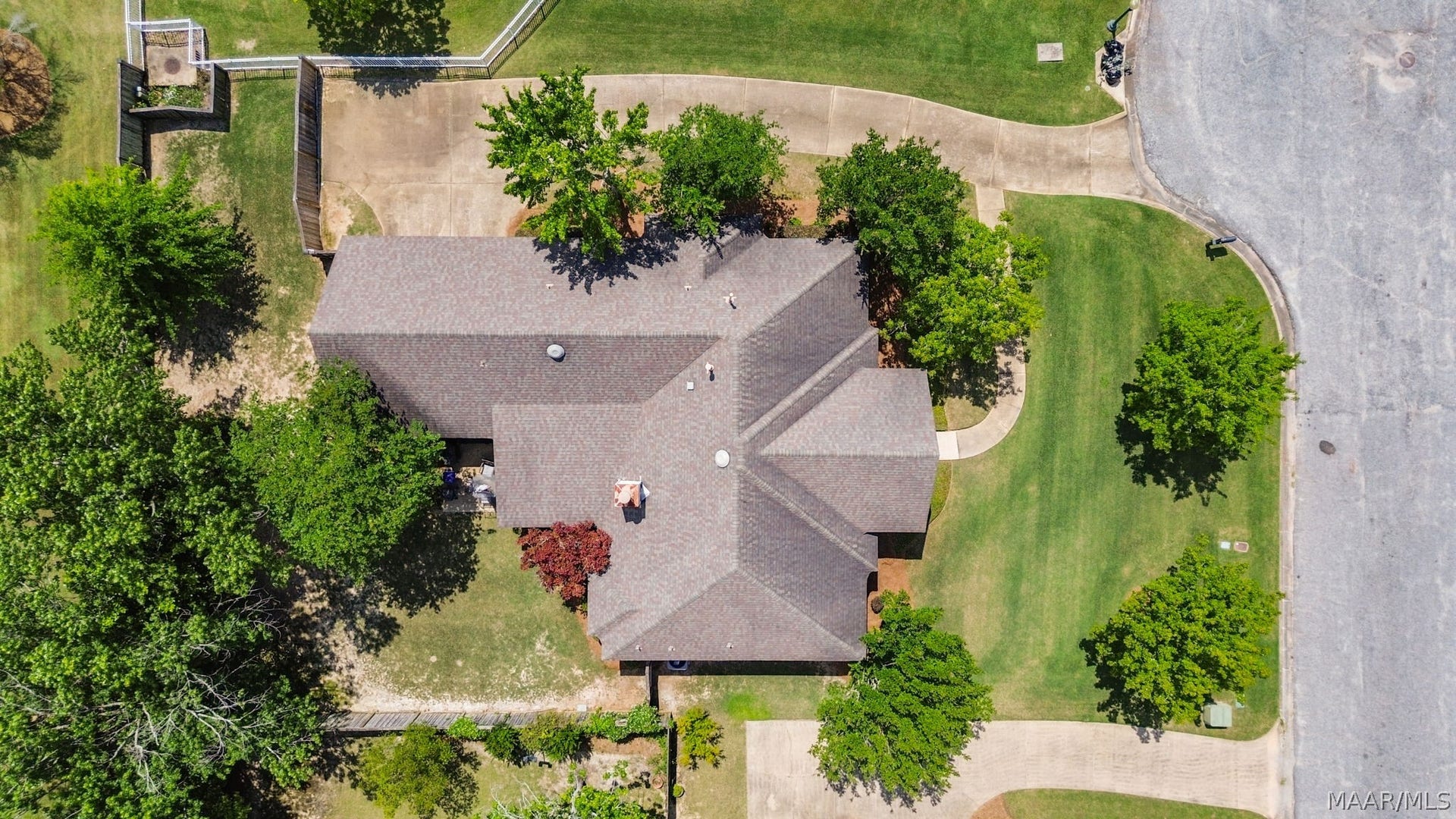 9161 CARTERS GROVE Way, Montgomery, AL 36116 9161 CARTERS GROVE Way, Montgomery, AL 36116