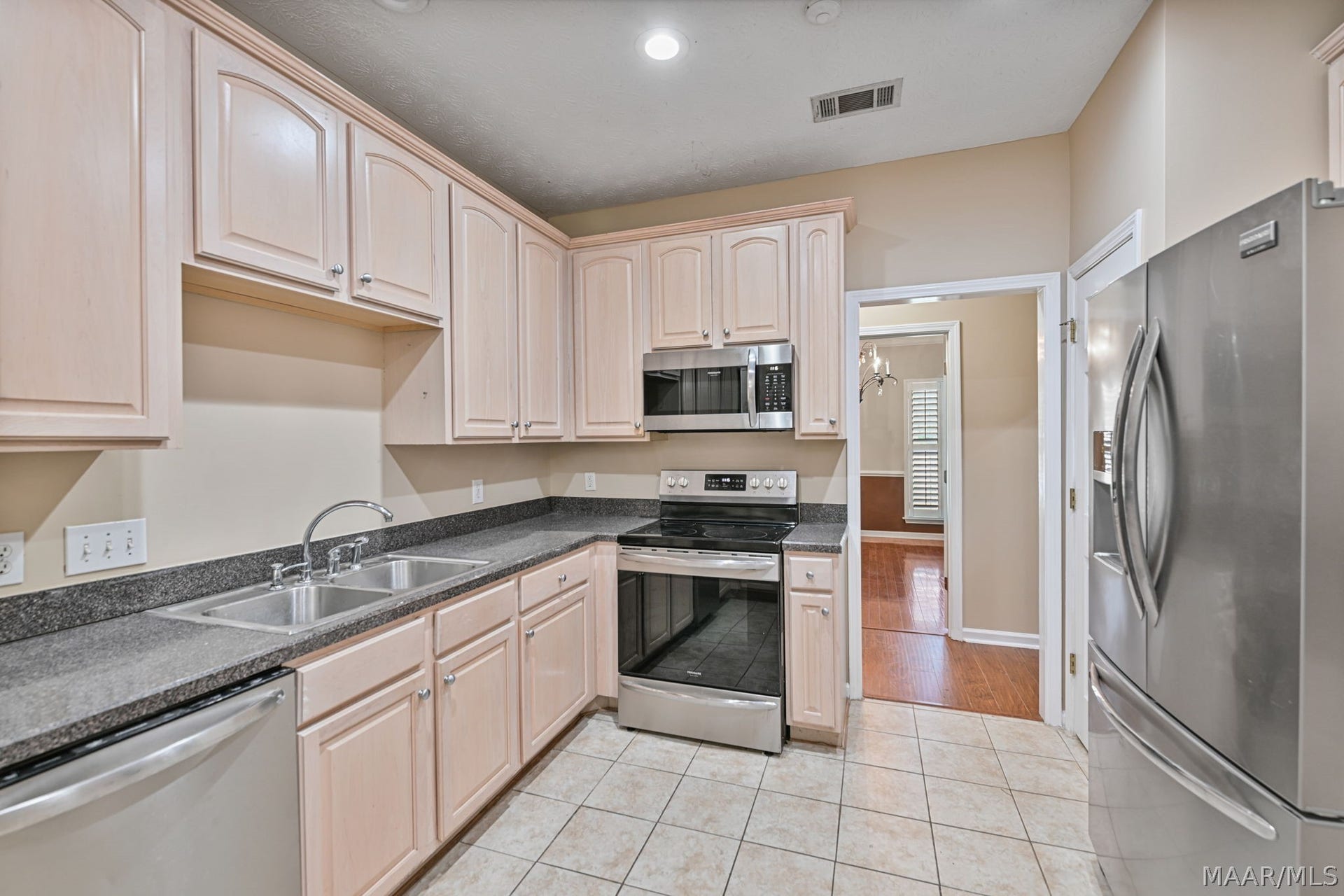 9161 CARTERS GROVE Way, Montgomery, AL 36116 9161 CARTERS GROVE Way, Montgomery, AL 36116