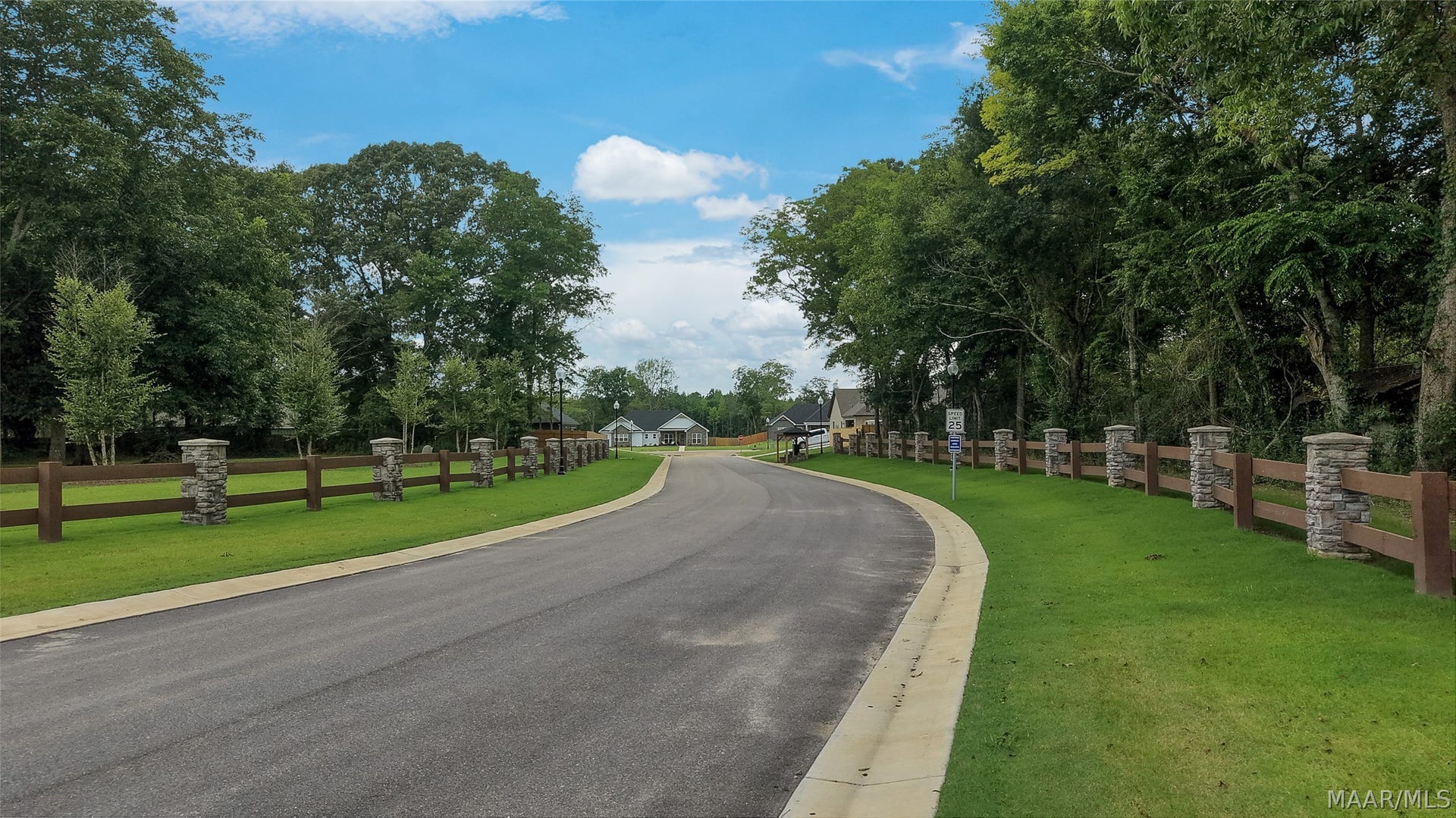 84 Lorie Lee Loop, Deatsville, AL 36022 84 Lorie Lee Loop, Deatsville, AL 36022