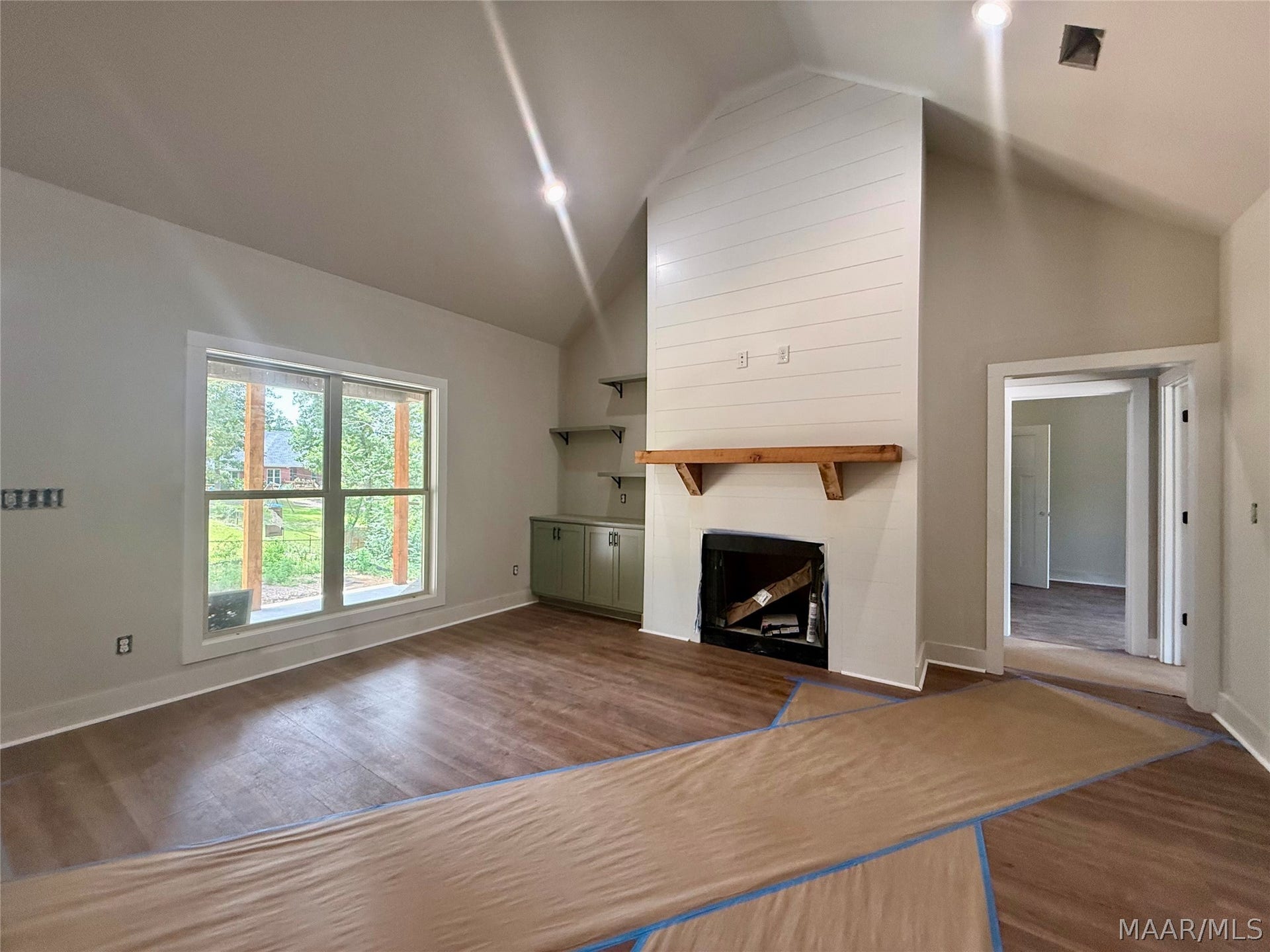 421 Sunnybrook Drive, Deatsville, AL 36022
