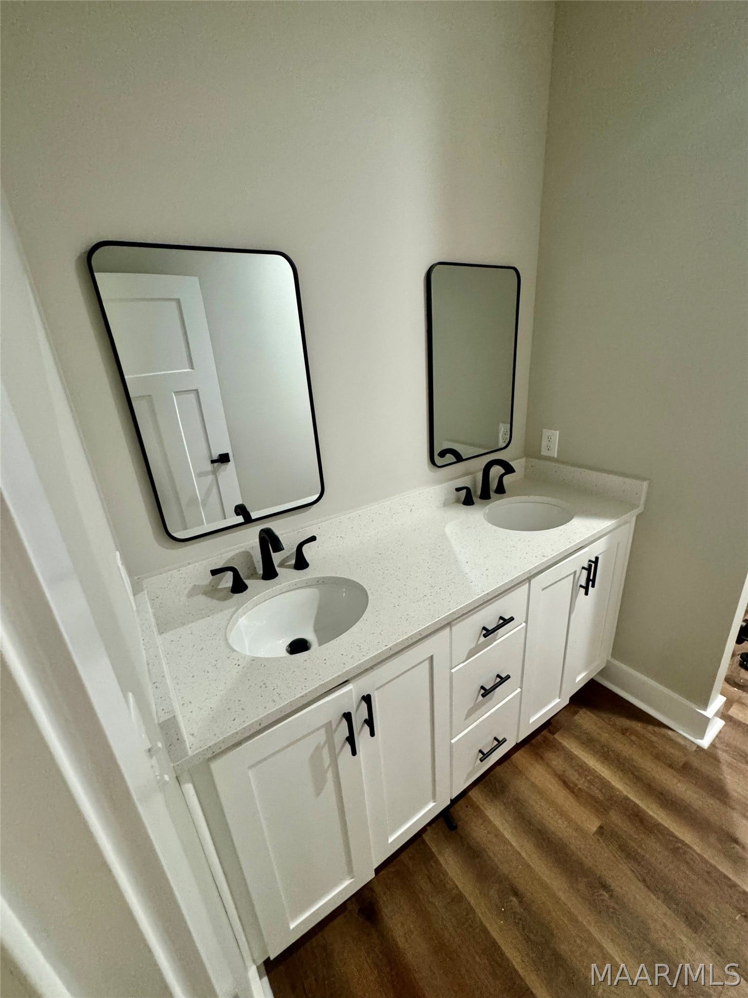 646 Chanlee Drive, Deatsville, AL 36022