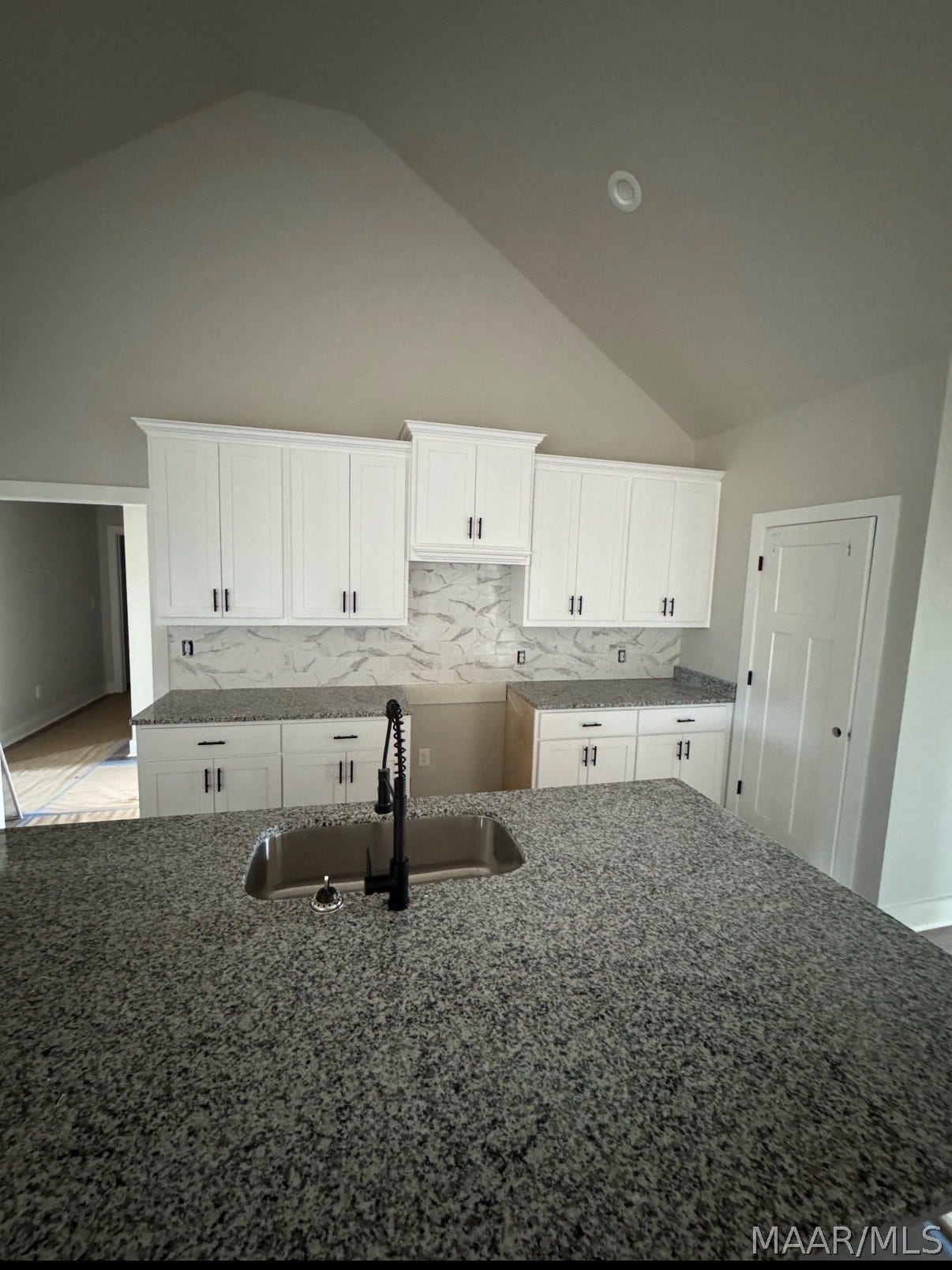 646 Chanlee Drive, Deatsville, AL 36022