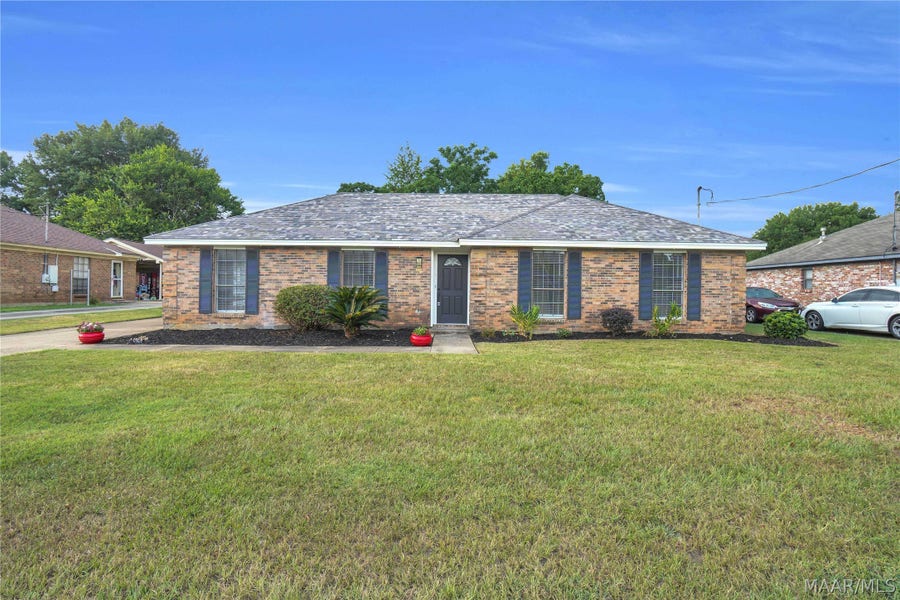 Property photo for 3938 BEARDSLEY Drive, Montgomery, AL