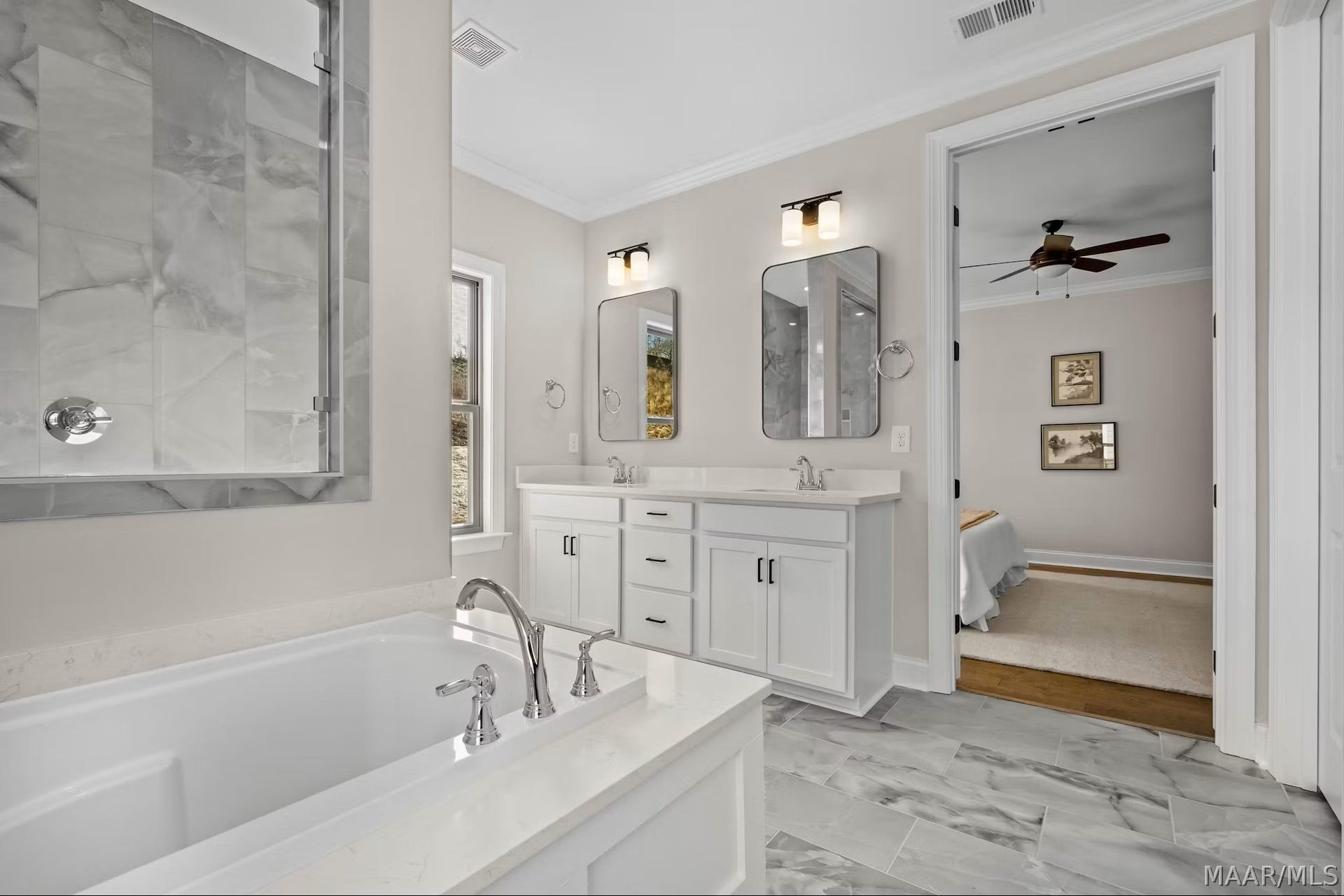 520 Argyle Circle, Pike Road, AL 36064 Primary Bath Example