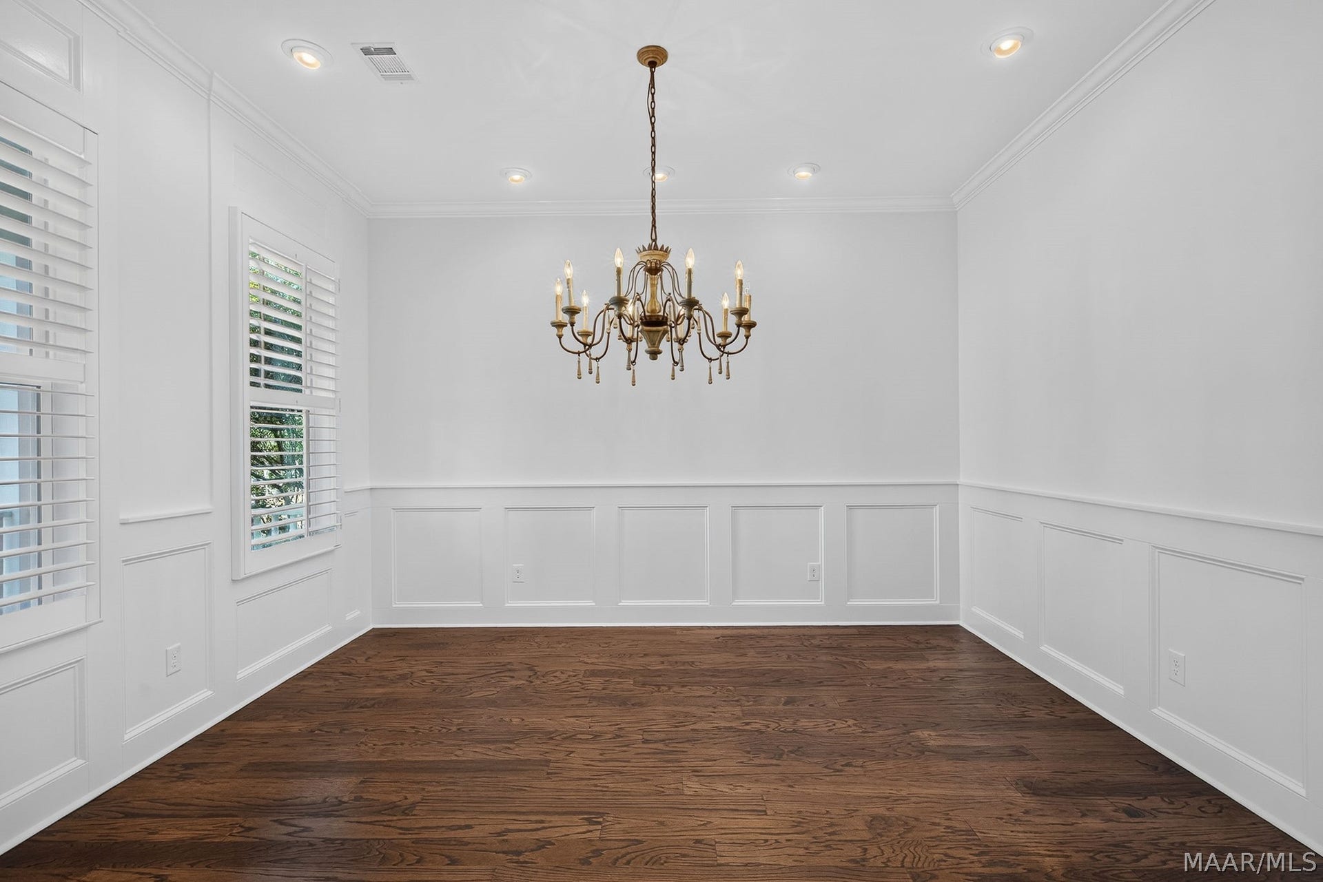Dining space off the foyer
