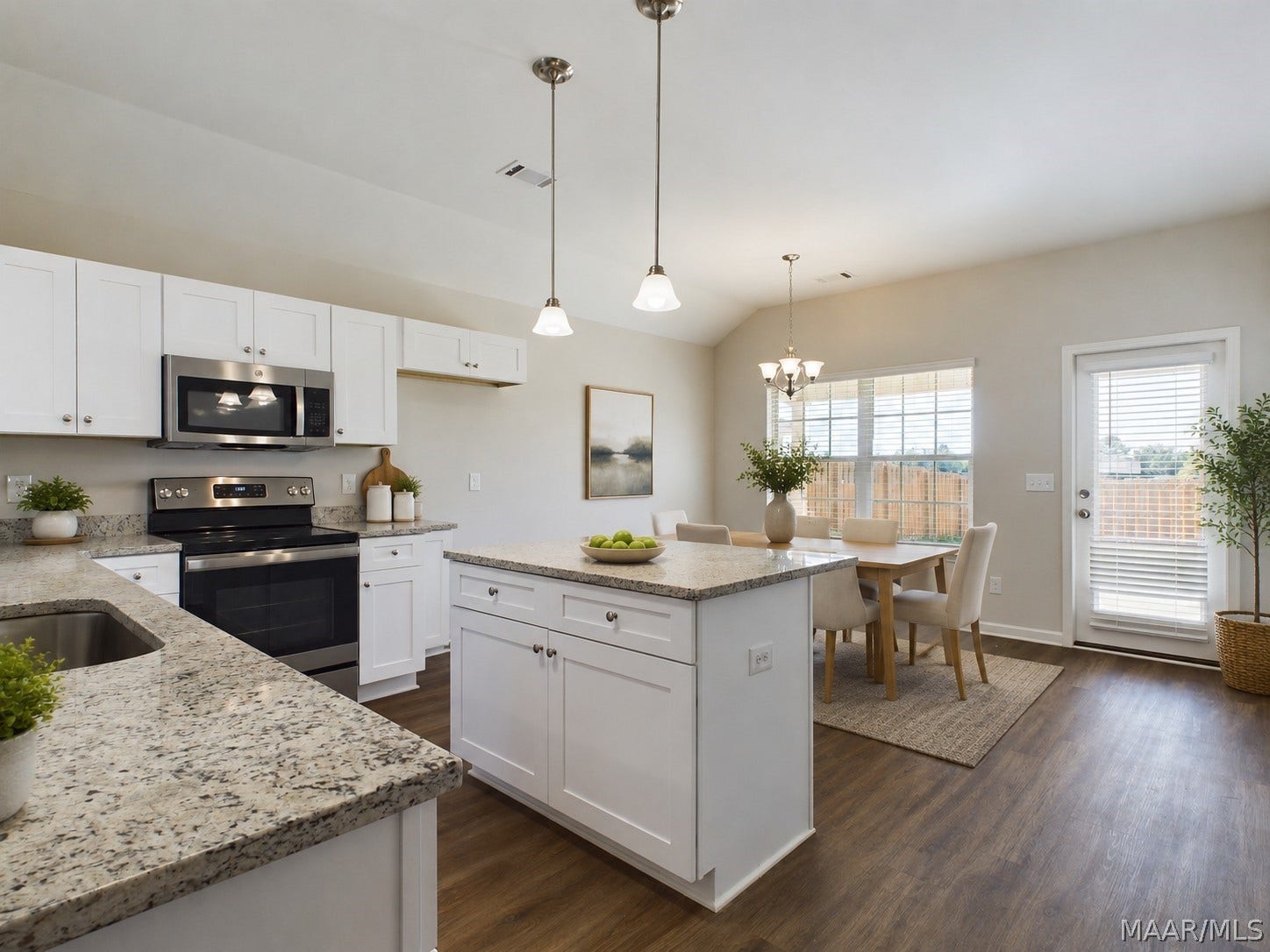 497 Country Club Drive, Wetumpka, AL 36092 497 Country Club Drive, Wetumpka, AL 36092