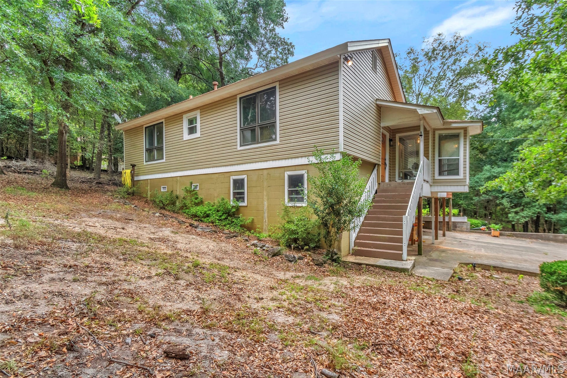335 Busch Hill Drive, Wetumpka, AL 36093
