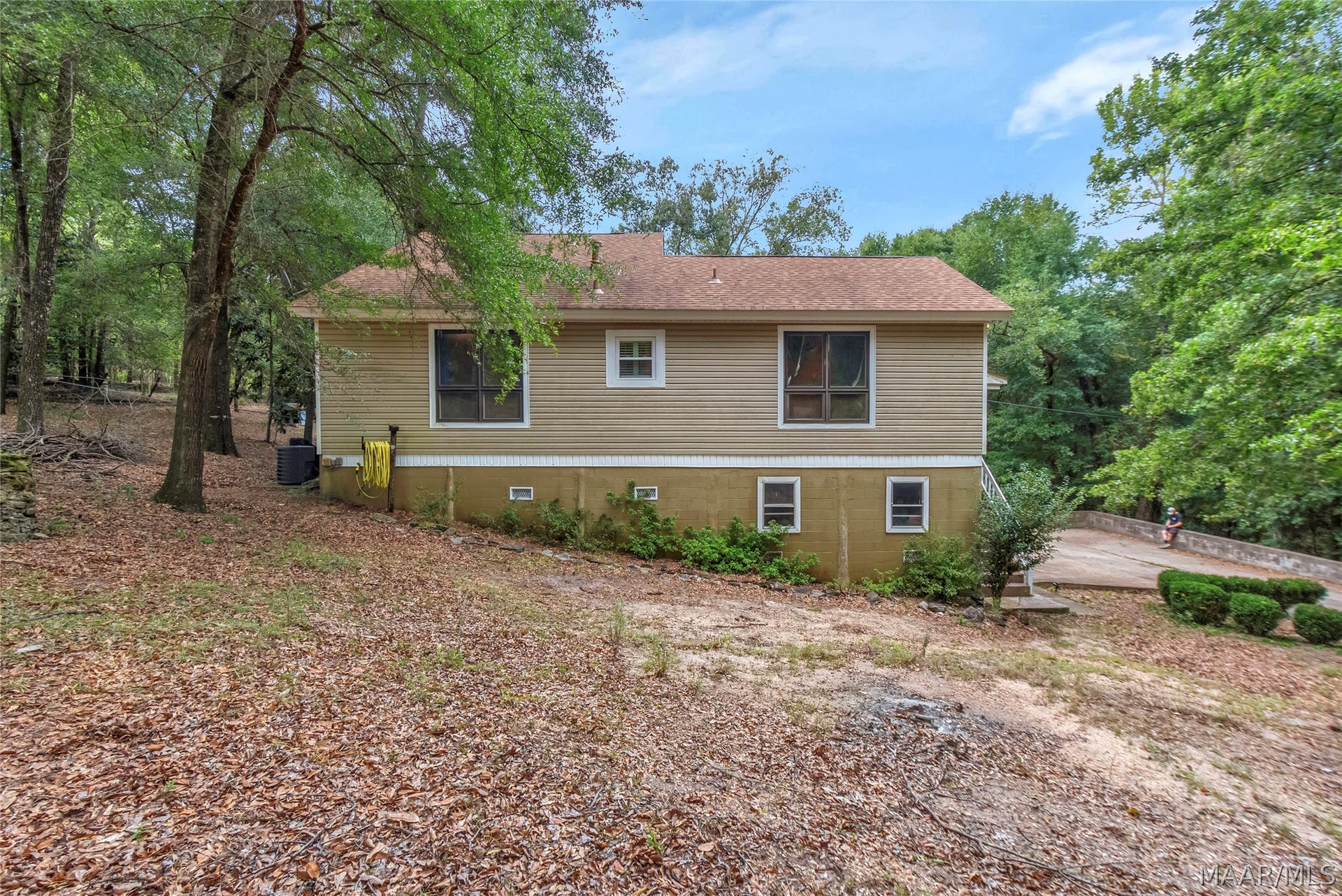 335 Busch Hill Drive, Wetumpka, AL 36093
