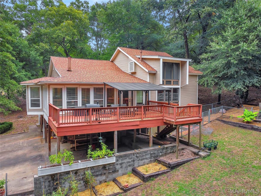 Property photo for 335 Busch Hill Drive, Wetumpka, AL