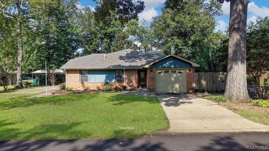 Property photo for 6725 Pineleaf Drive, Elmore, AL