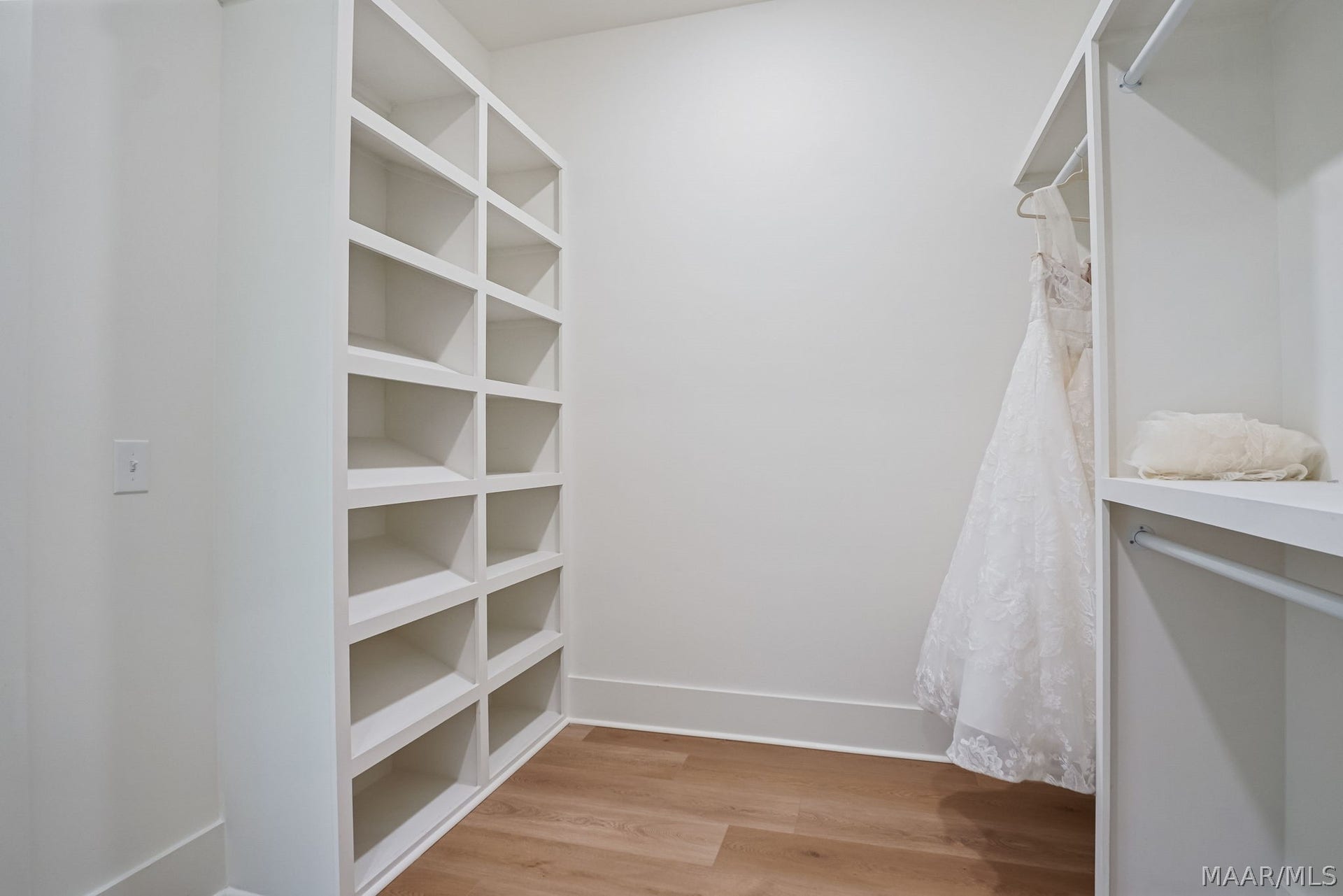 581 King's Meadow Street, Pike Road, AL 36064 Walk-in closet