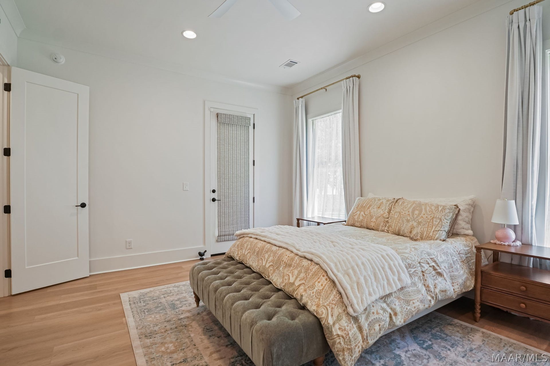 581 King's Meadow Street, Pike Road, AL 36064 Primary bedroom (3rd bedroom). The door leads to the patio.