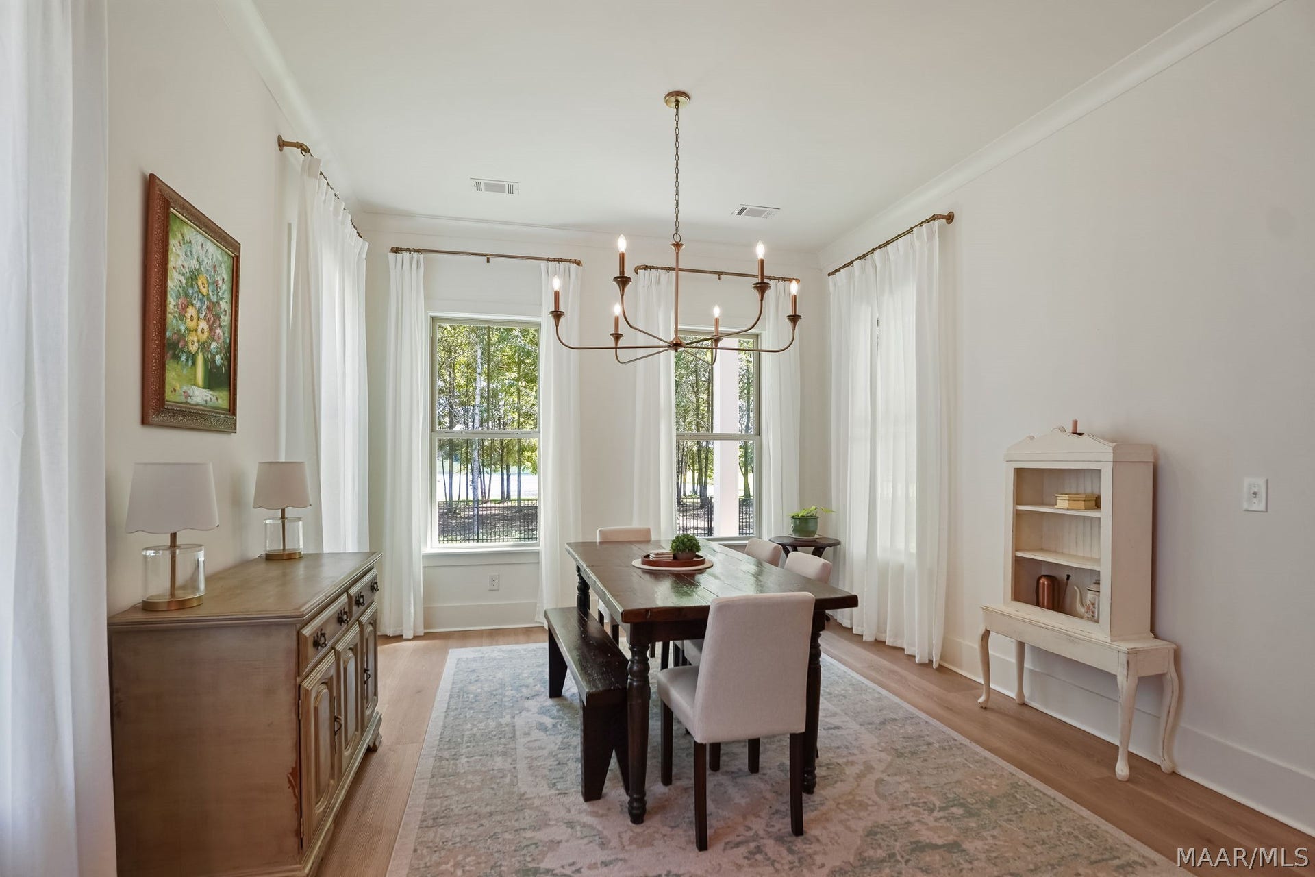 581 King's Meadow Street, Pike Road, AL 36064 Dining room