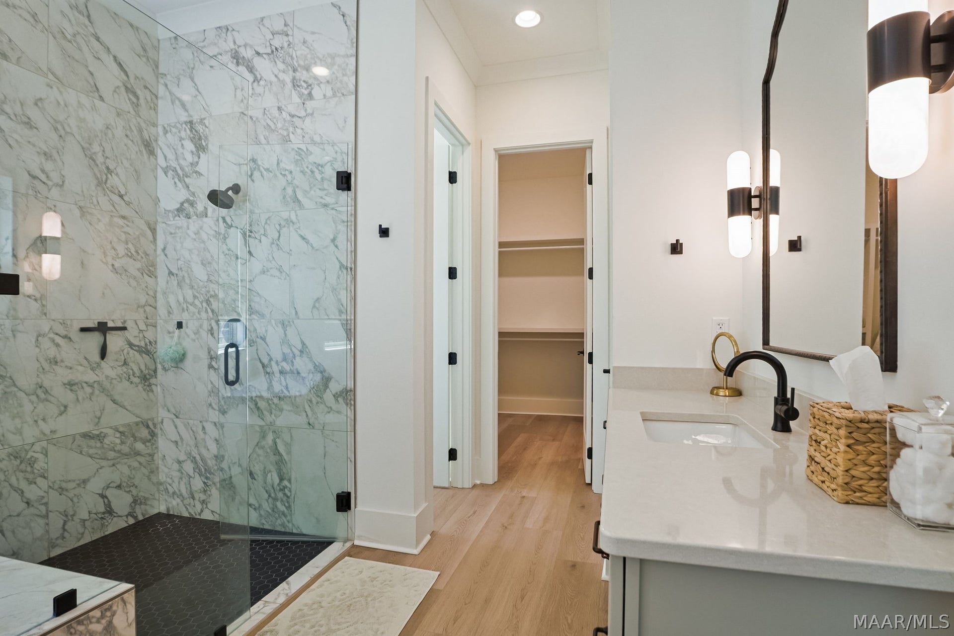 581 King's Meadow Street, Pike Road, AL 36064 Primary bathroom looking toward the walk-in closet