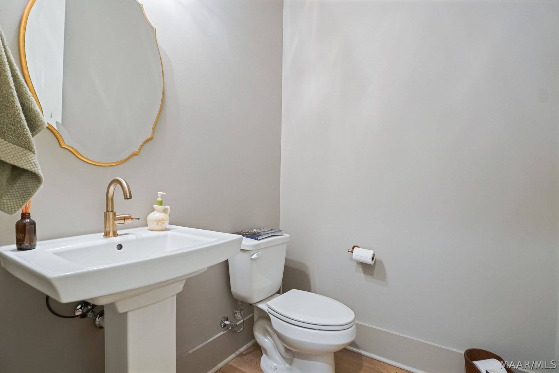 581 King's Meadow Street, Pike Road, AL 36064 Half bath