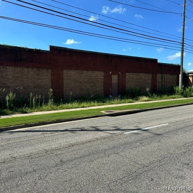 Property photo for 931 Maxwell Boulevard, Montgomery, AL