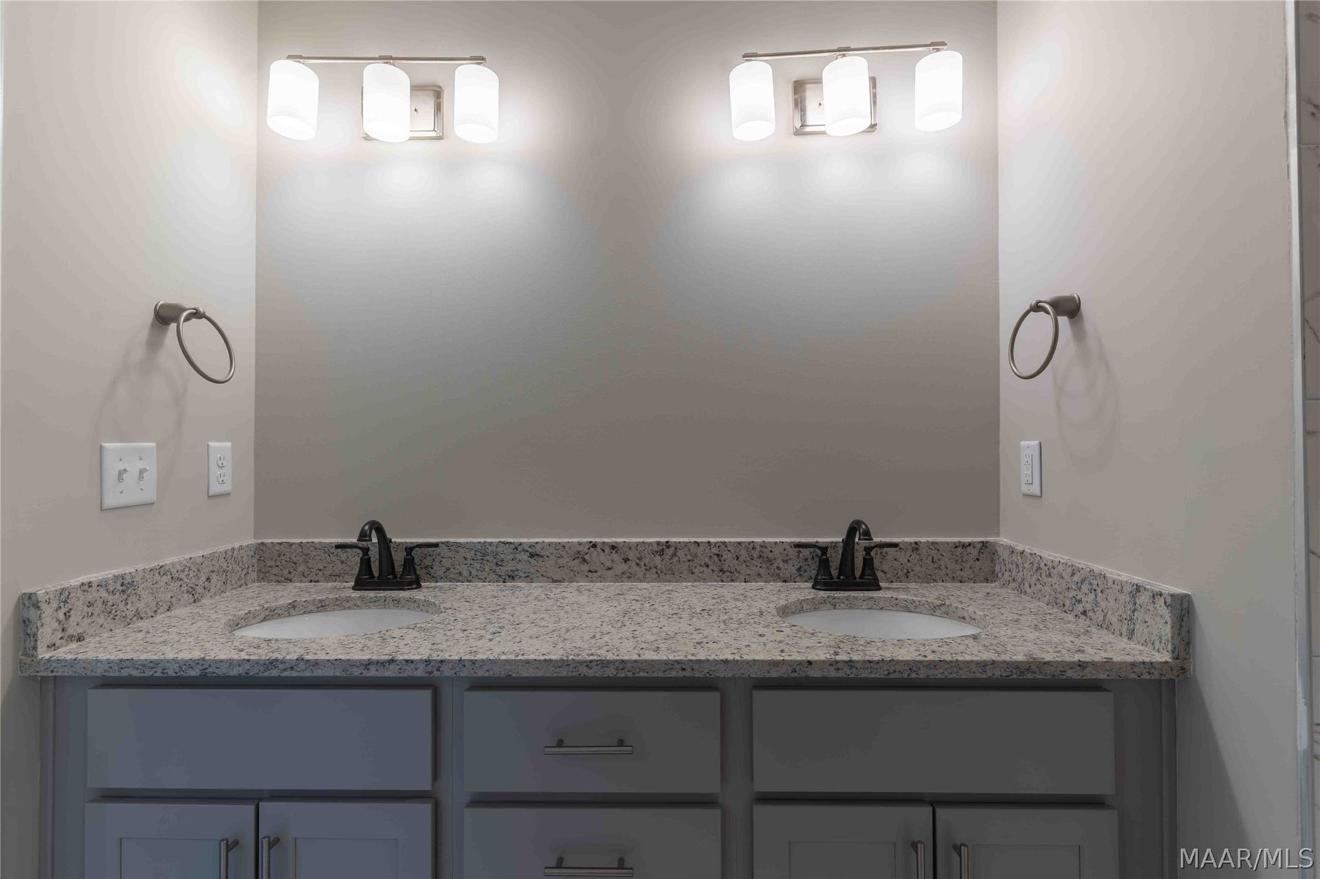 6101 Burbank Crossing Loop, Montgomery, AL 36117 6101 Burbank Crossing Loop, Montgomery, AL 36117