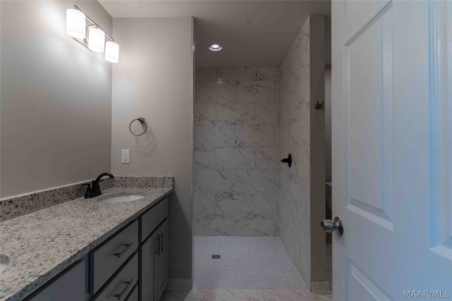 6101 Burbank Crossing Loop, Montgomery, AL 36117 6101 Burbank Crossing Loop, Montgomery, AL 36117