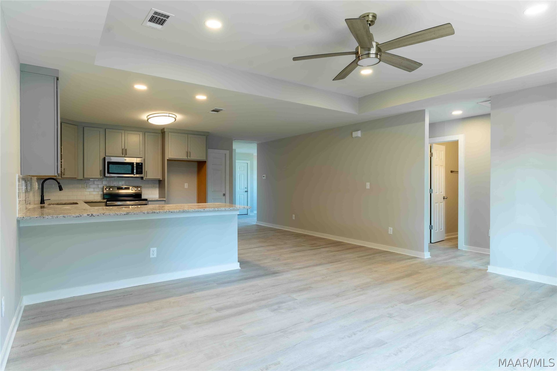 6101 Burbank Crossing Loop, Montgomery, AL 36117 6101 Burbank Crossing Loop, Montgomery, AL 36117