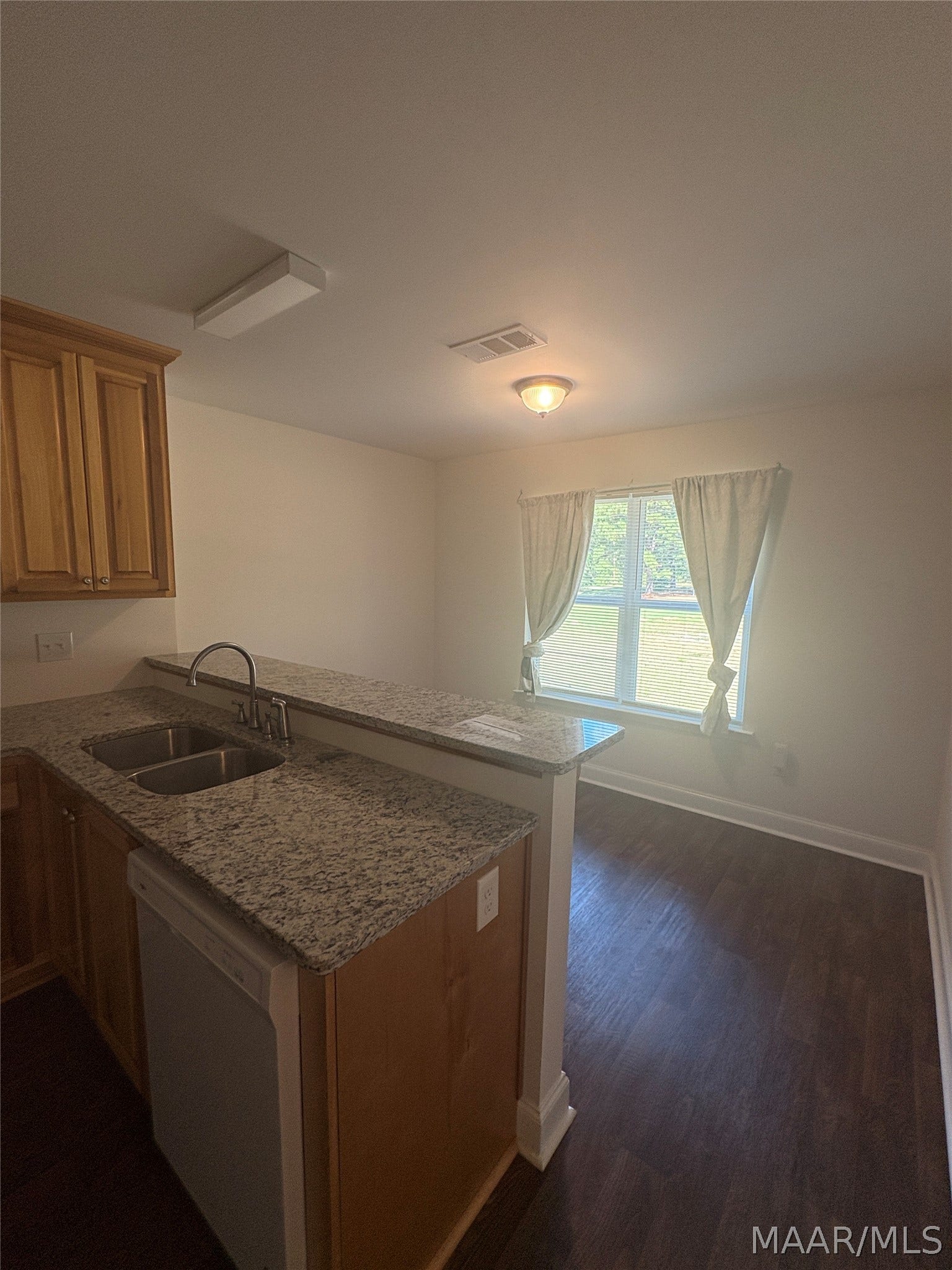 1169 River Falls Road, Wetumpka, AL 36092