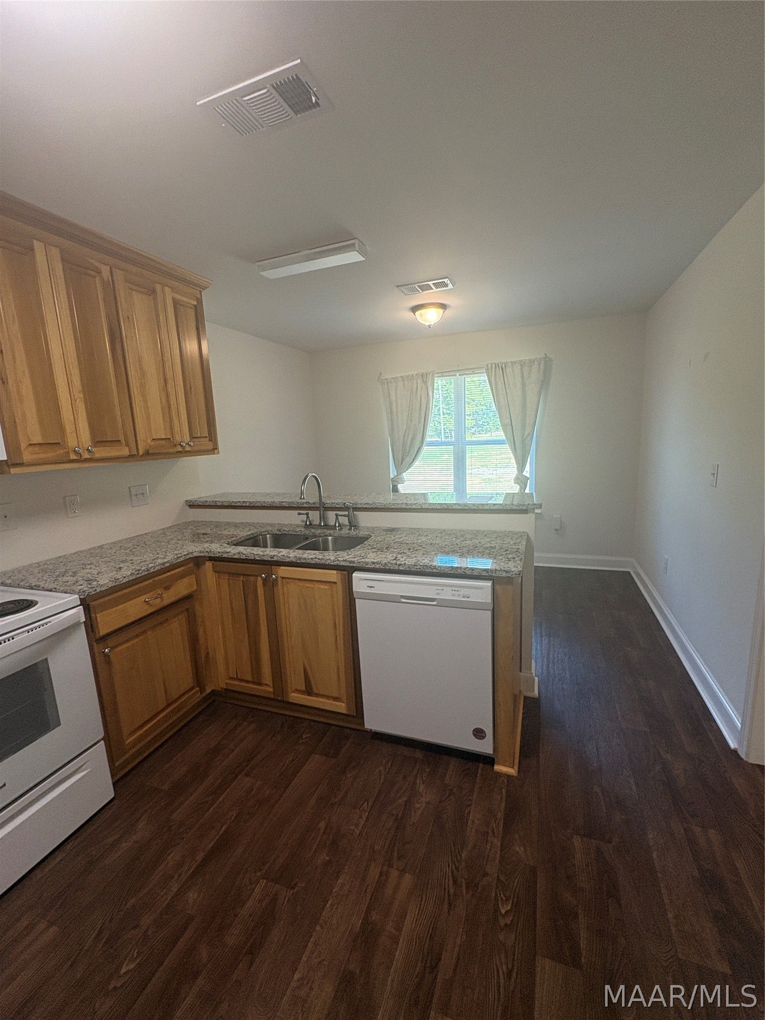 1169 River Falls Road, Wetumpka, AL 36092