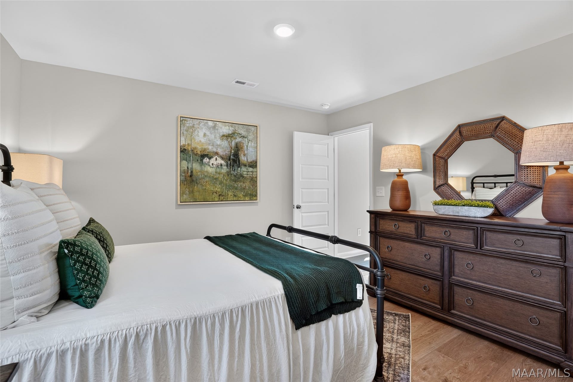 285 Jemison Trails Drive, Jemison, AL 35085 285 Jemison Trails Drive, Jemison, AL 35085