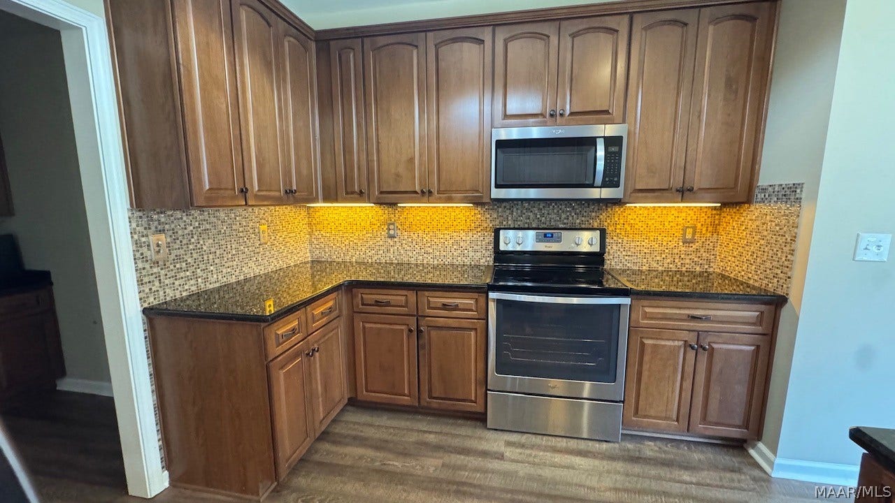 9255 WHISPINE Court, Montgomery, AL 36117 Kitchen
