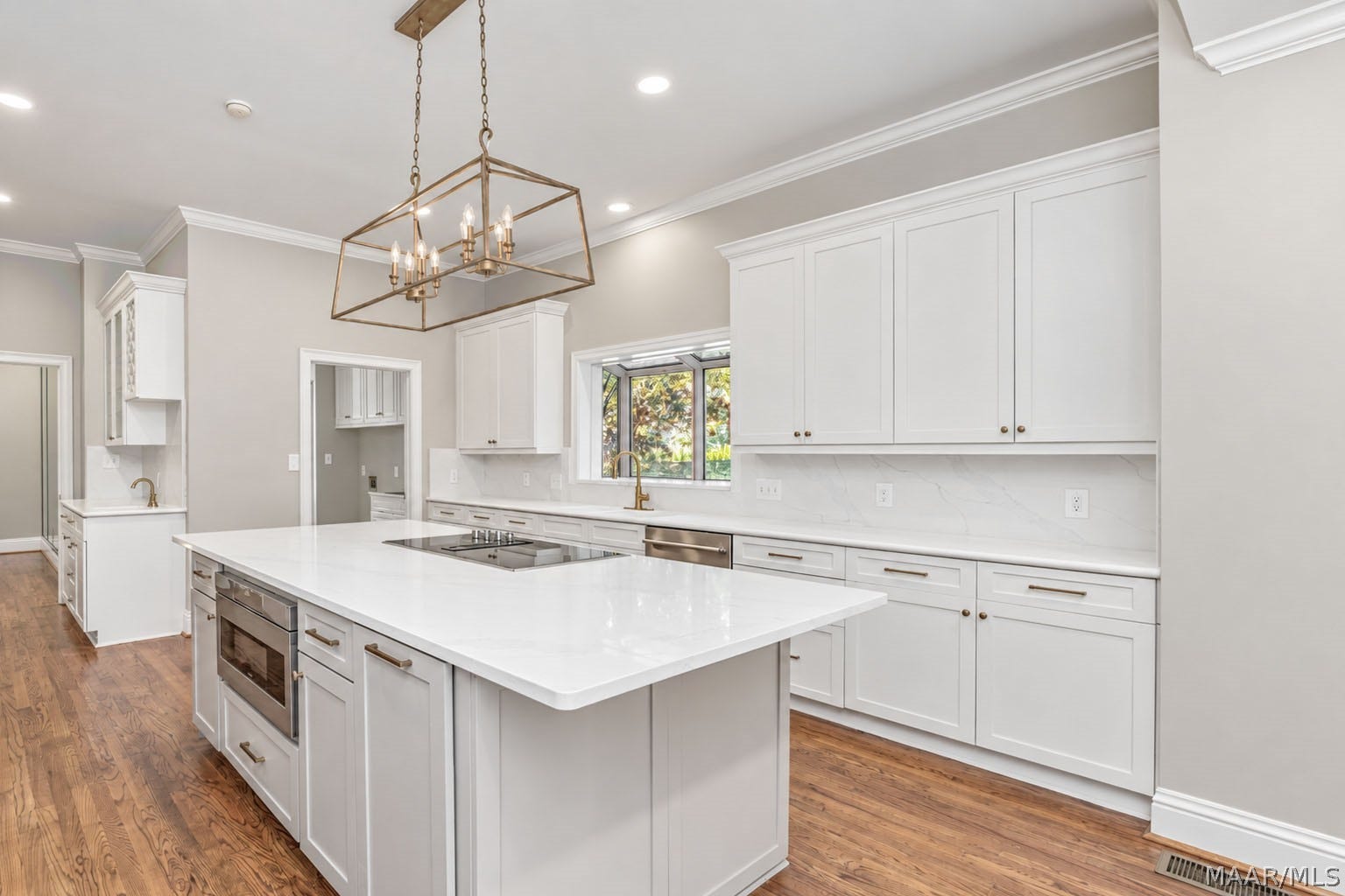5660 Woodside Circle, Montgomery, AL 36117 NEW QUARTZ COUNTERS