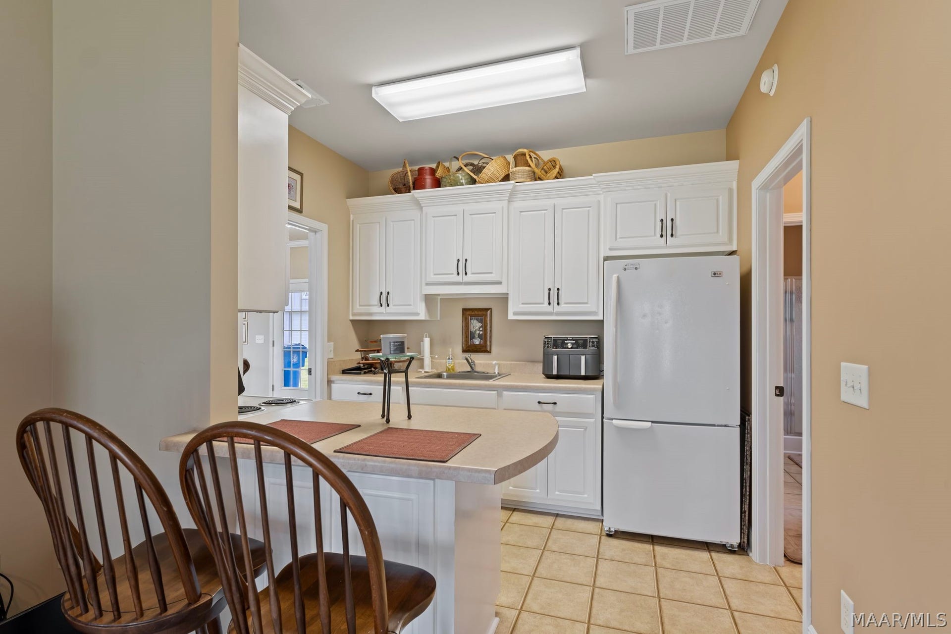 Guest house breakfast bar