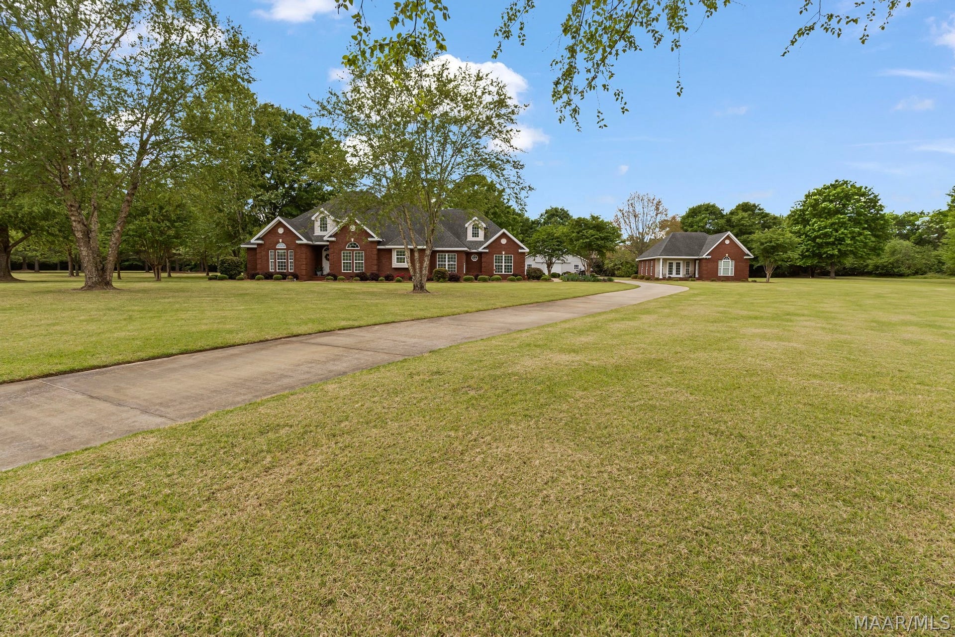 2314 Wynoaks Drive, Prattville, AL 36067