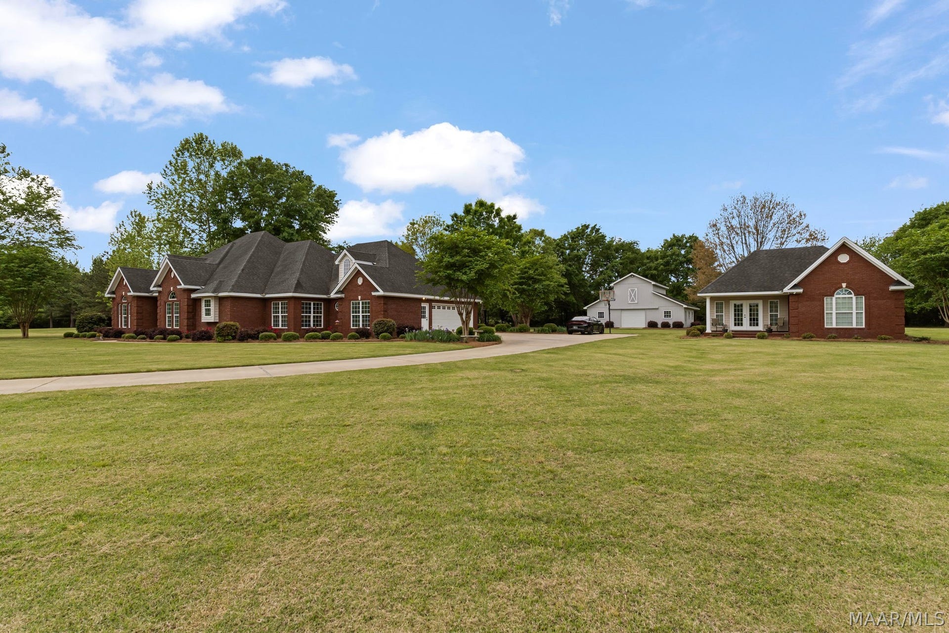 2314 Wynoaks Drive, Prattville, AL 36067