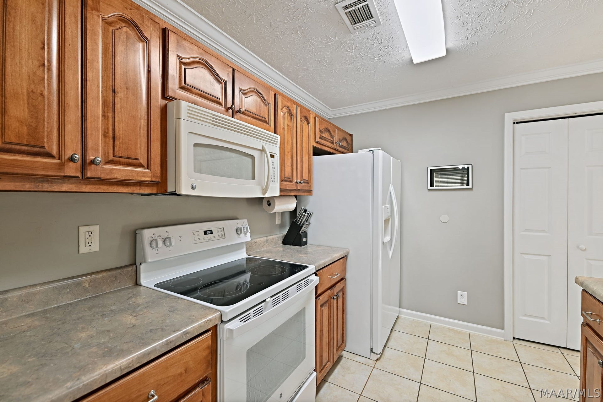 728 Buena Vista Loop, Prattville, AL 36067