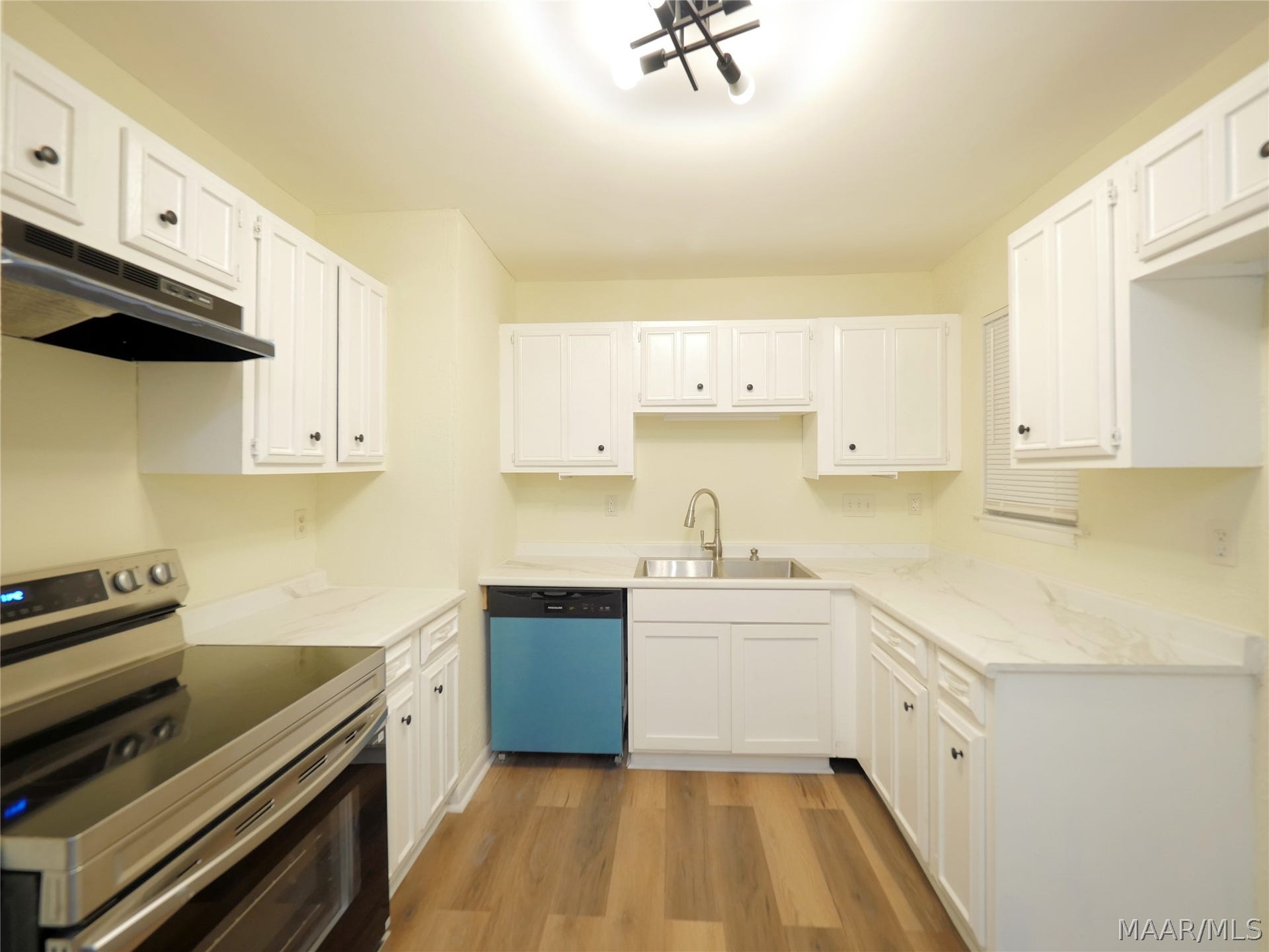 504 FERNDALE Court, Montgomery, AL 36110