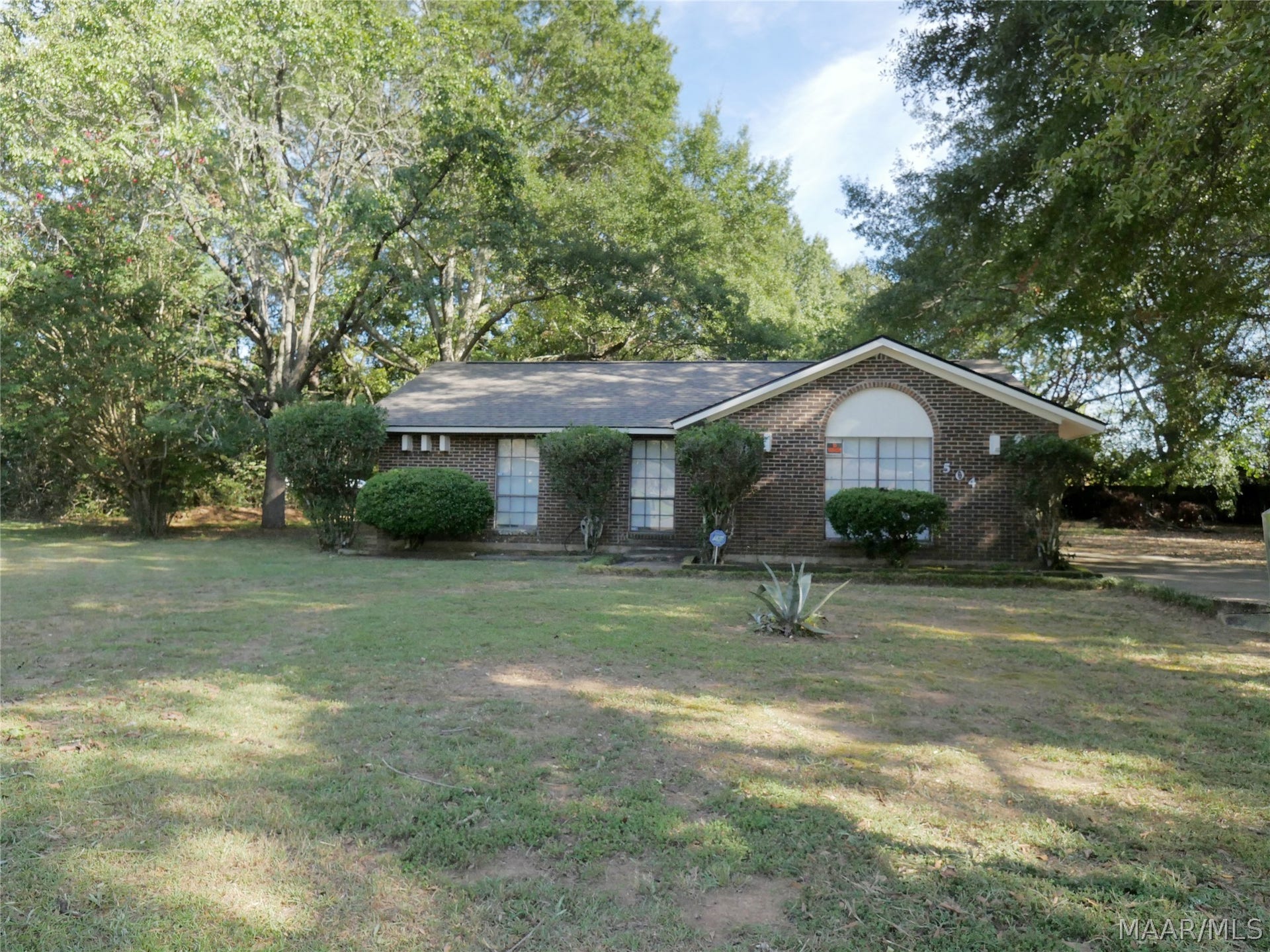504 FERNDALE Court, Montgomery, AL 36110