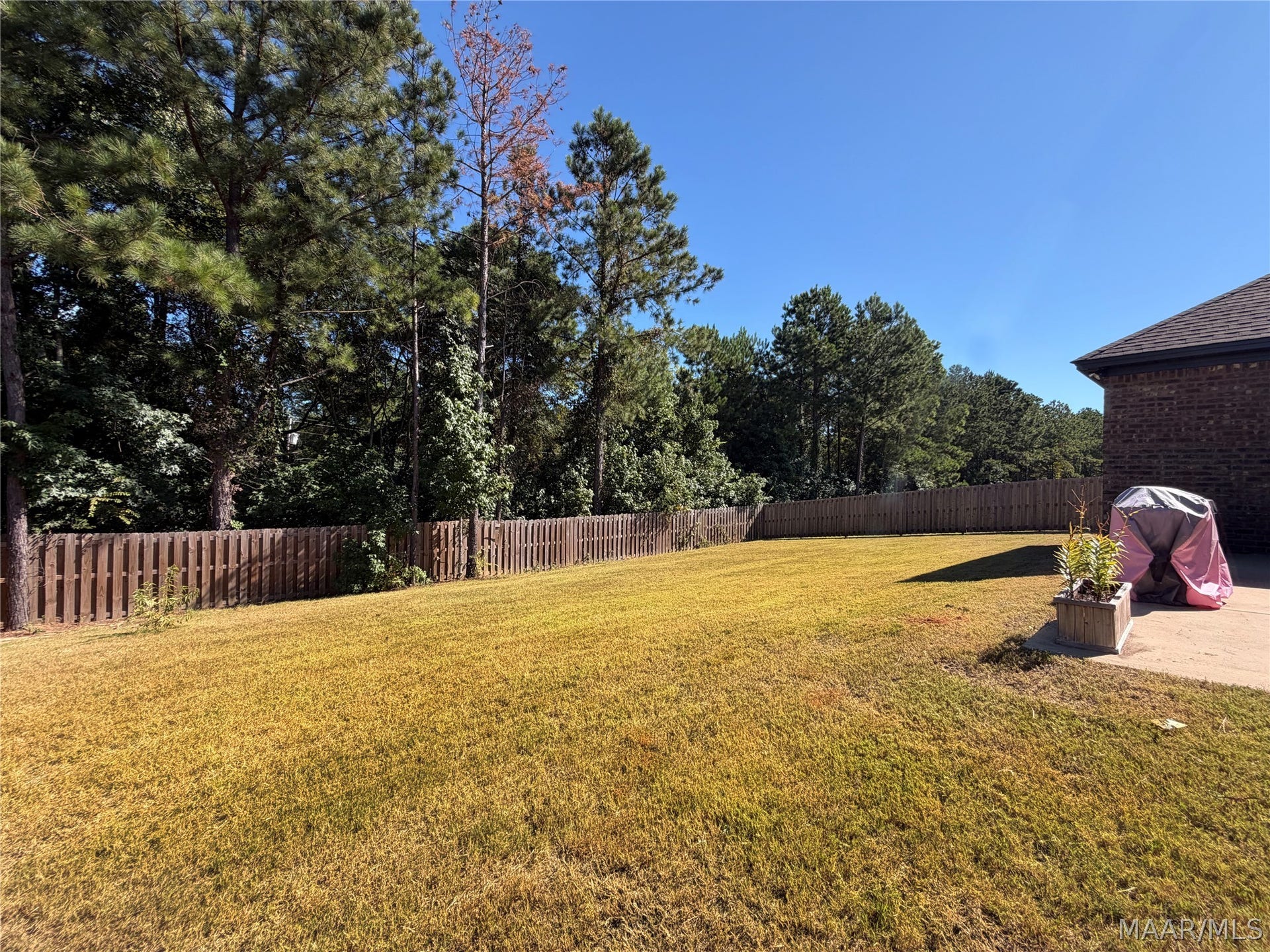 347 Tallahatchie Drive, Wetumpka, AL 36093