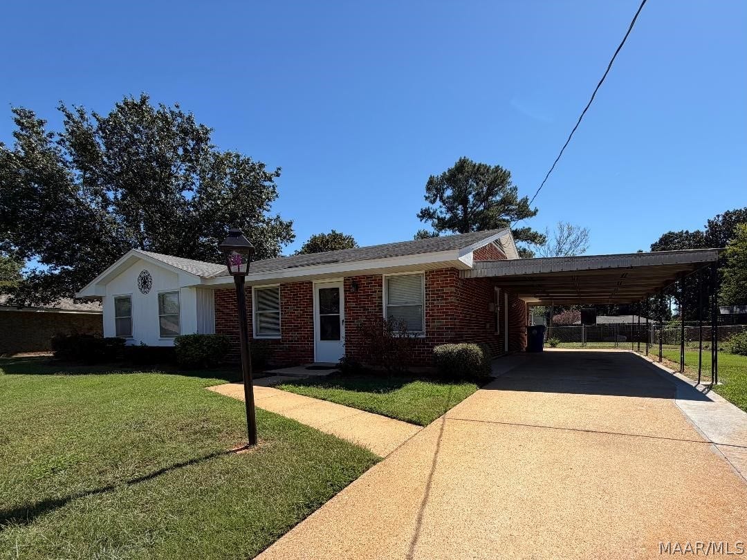 105 Ivey Court, Prattville, AL 36066