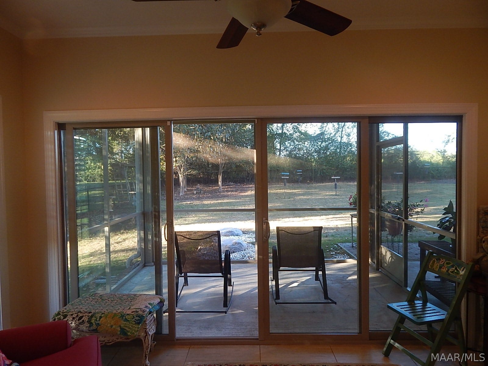 WONDERFUL SCREENED PORCH OUT MASTER DOOR