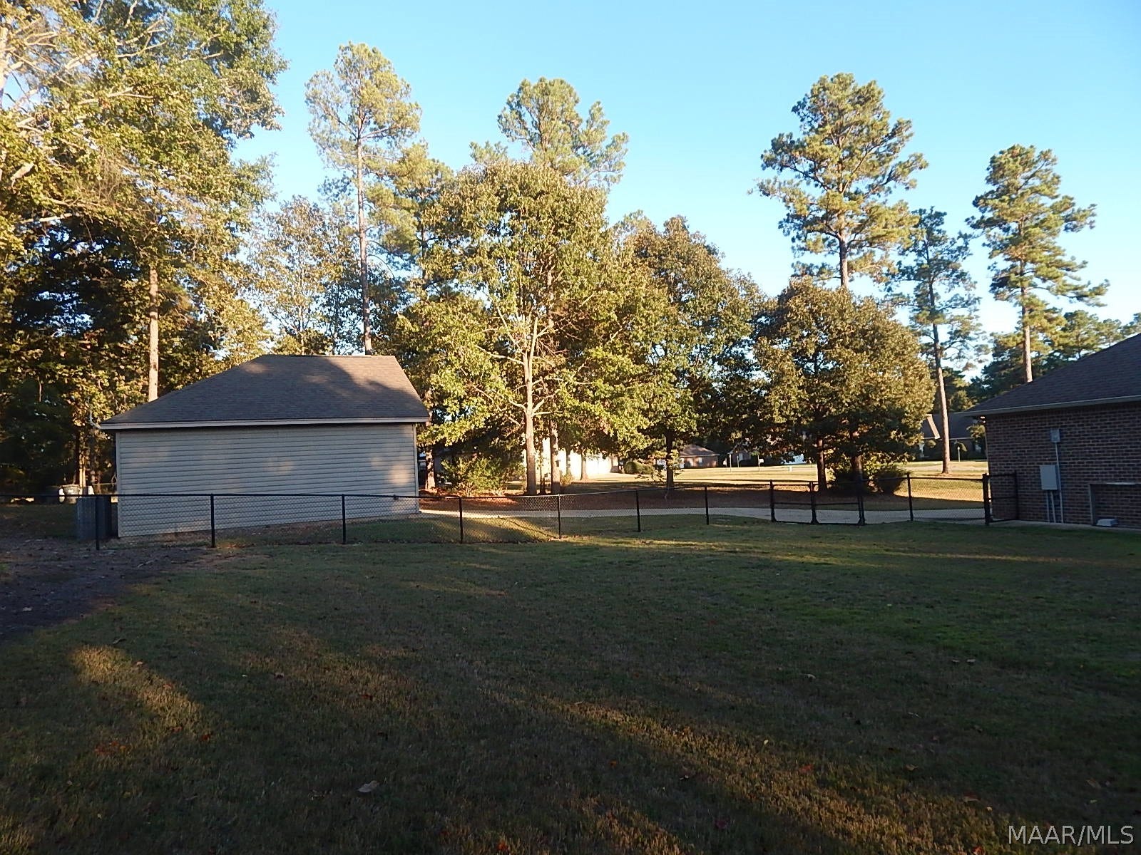 SIDE VIEW OF WKSHOP