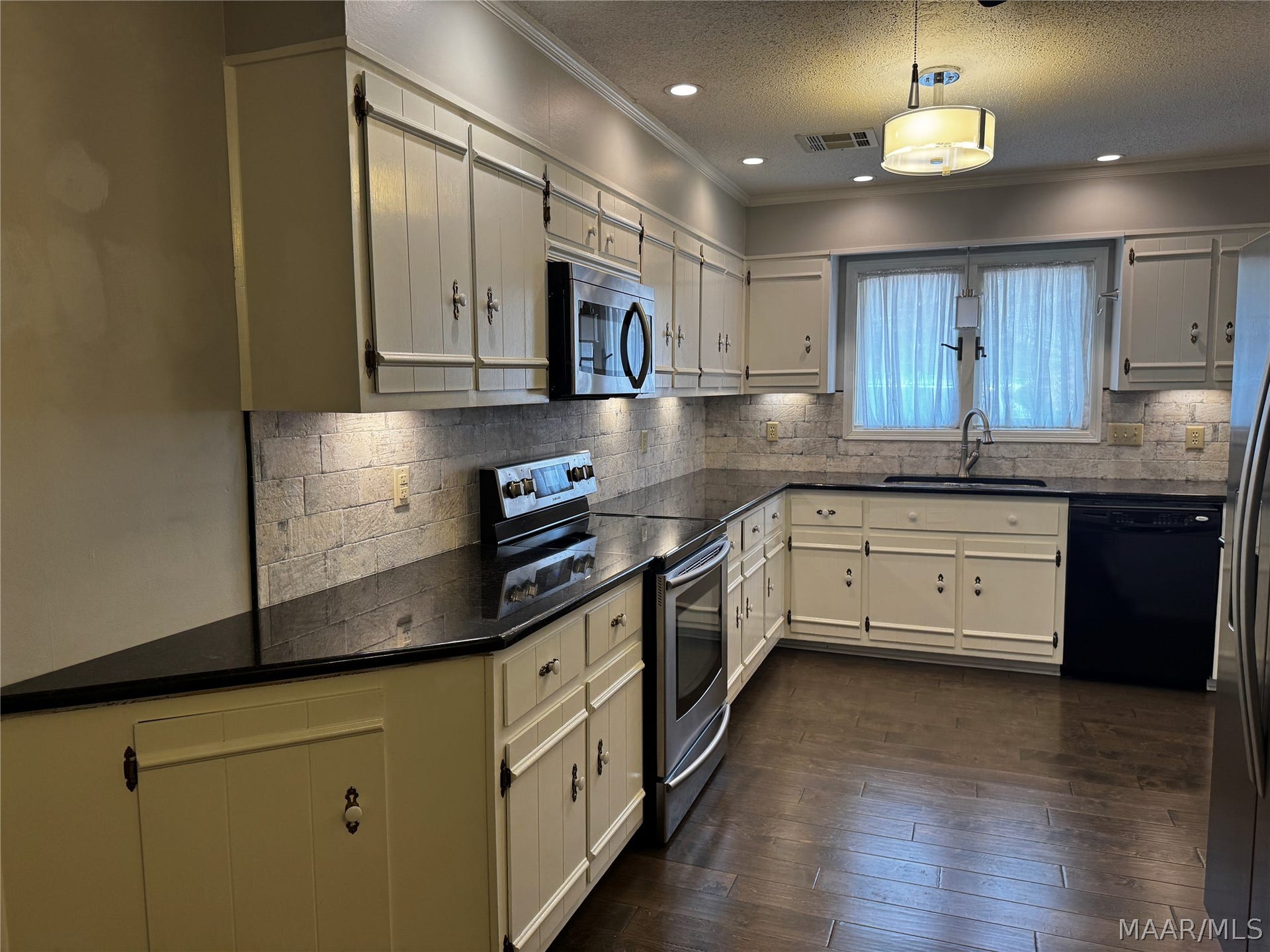 1425 Pine Ridge Road, Montgomery, AL 36109 1425 Pine Ridge Road, Montgomery, AL 36109